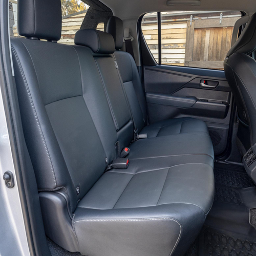 2026 Toyota HiLux SR5 Interior