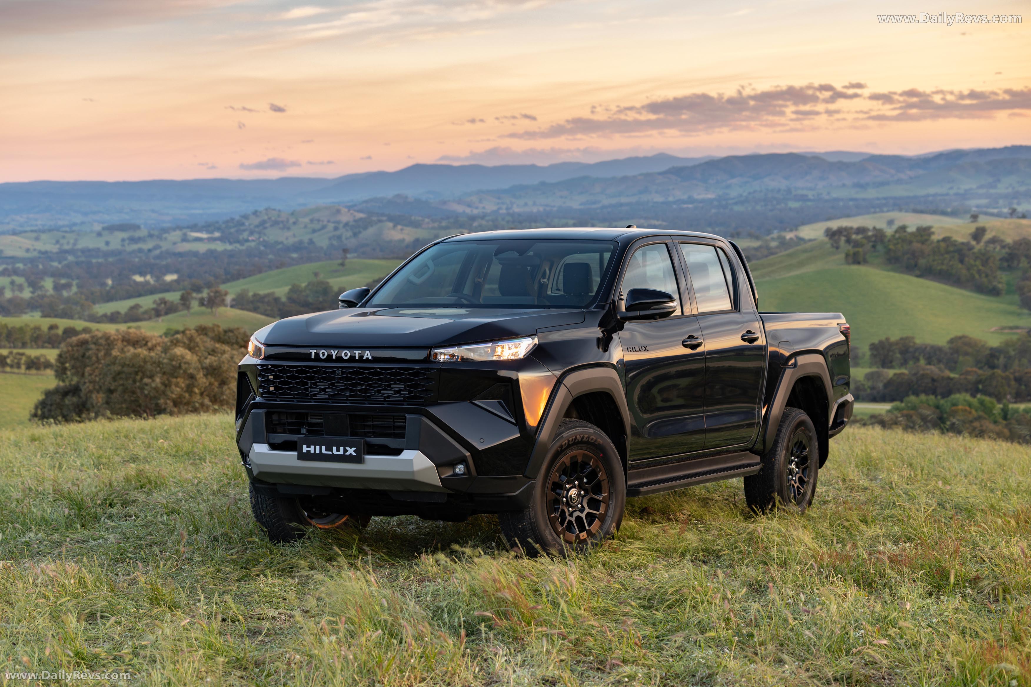 2026 Toyota HiLux SR Front View
