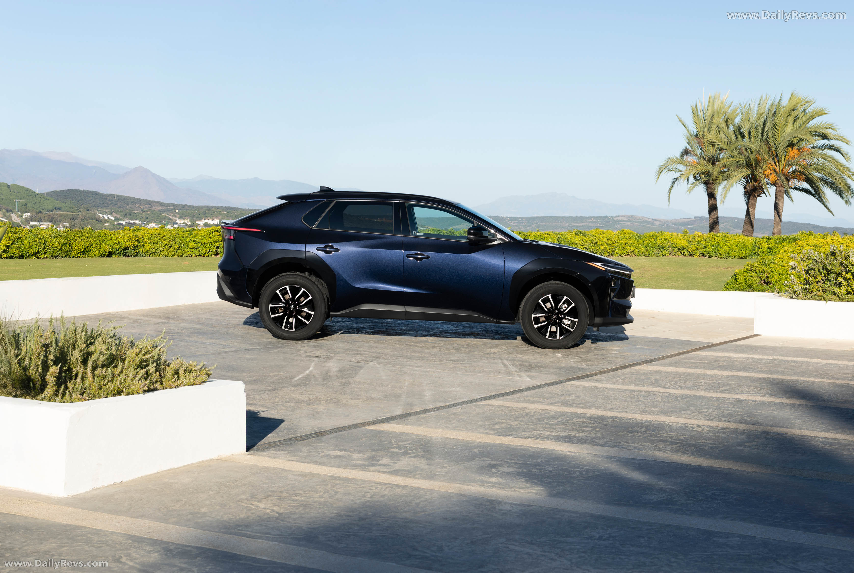 2026 Toyota bZ4X FWD Deep Blue Side View