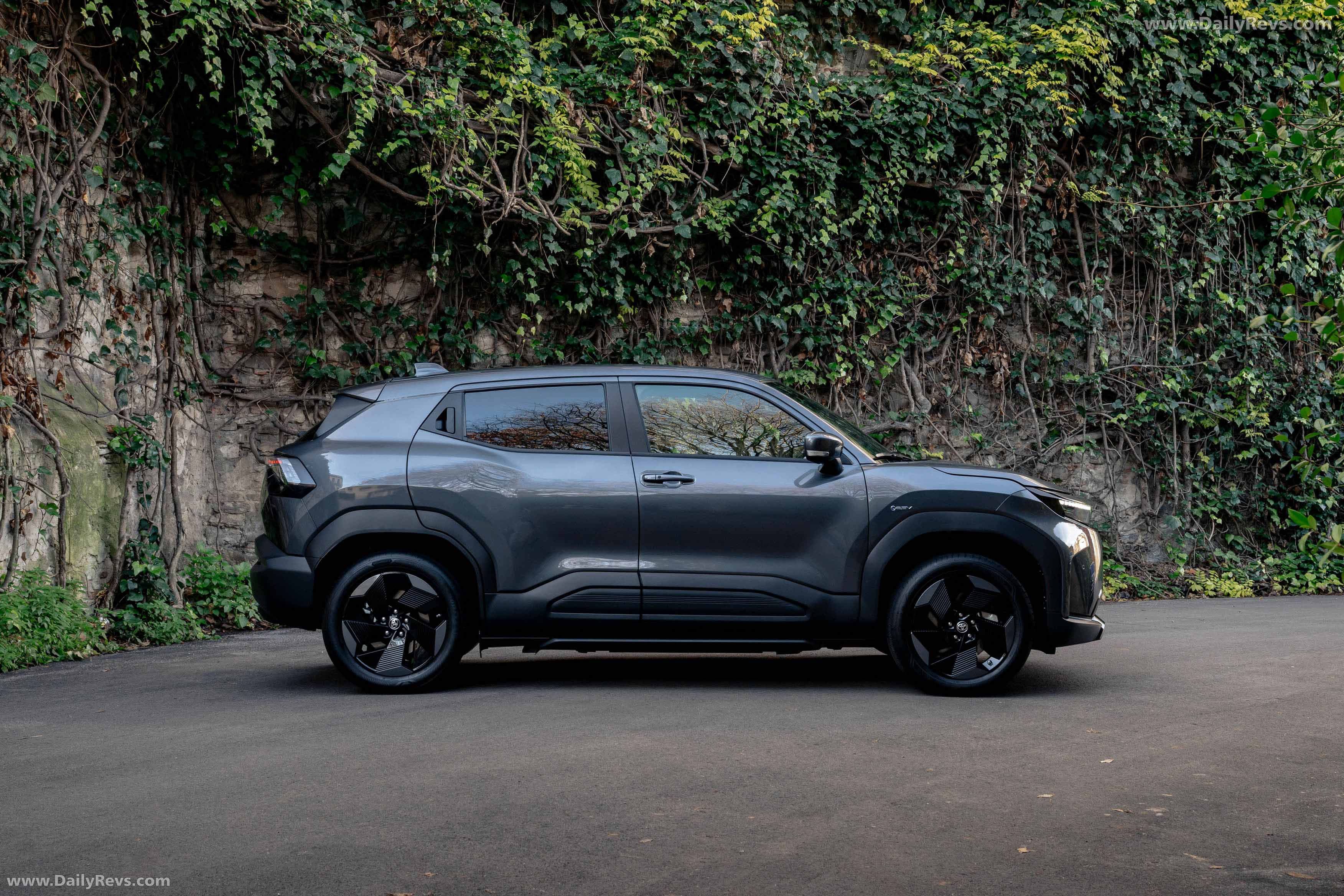 2026 Toyota Urban Cruiser FWD Side View