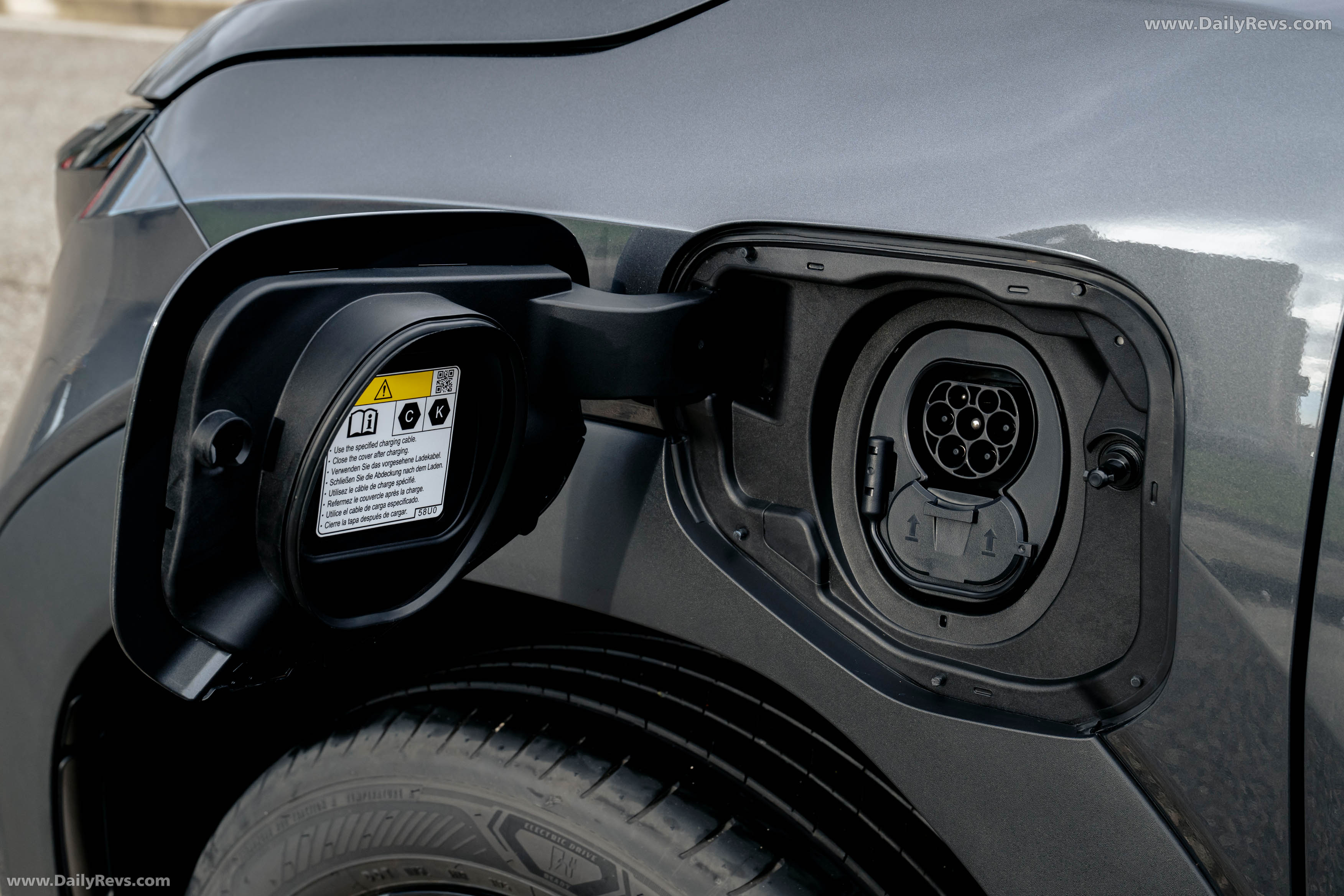 2026 Toyota Urban Cruiser FWD Exterior