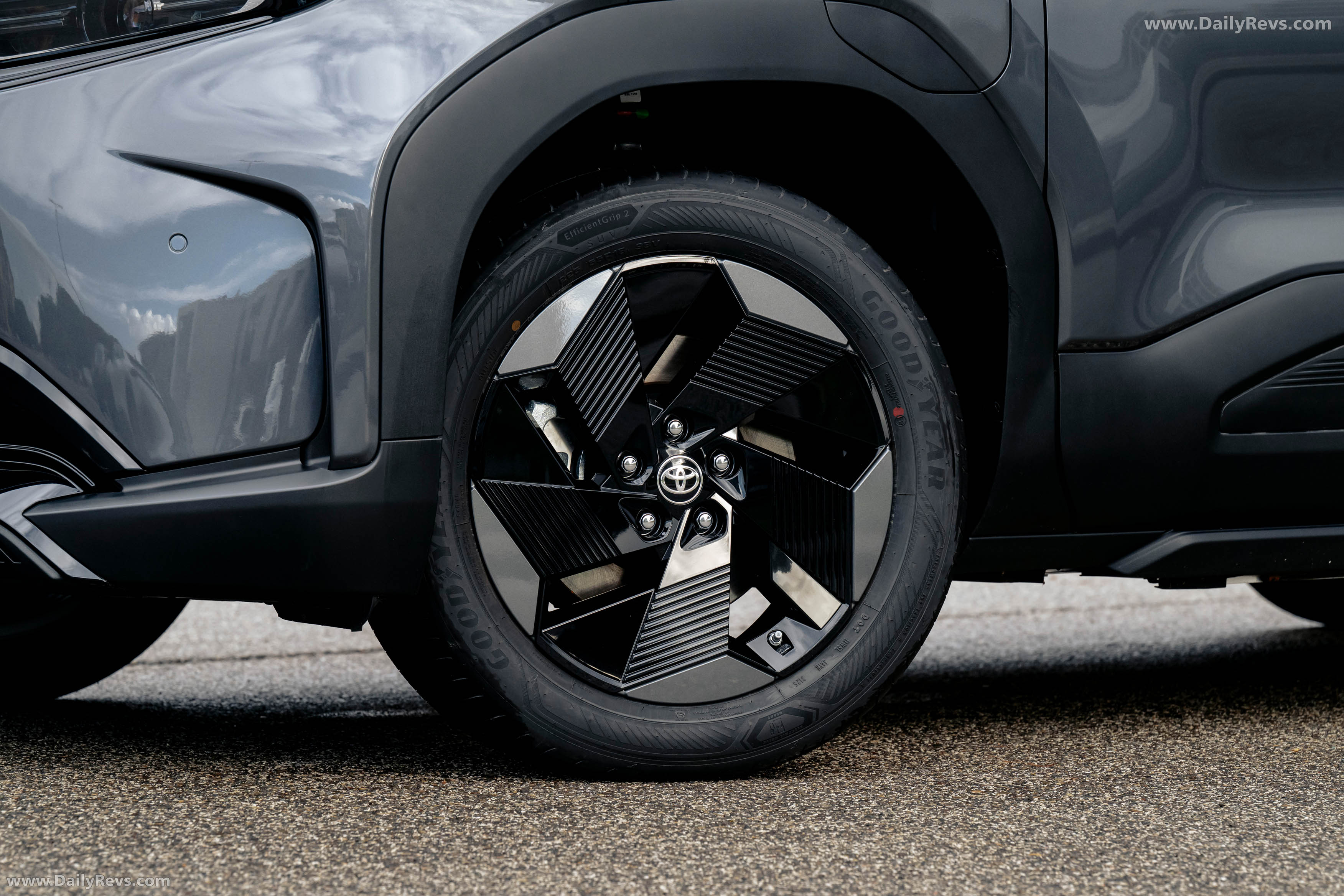 2026 Toyota Urban Cruiser FWD Exterior