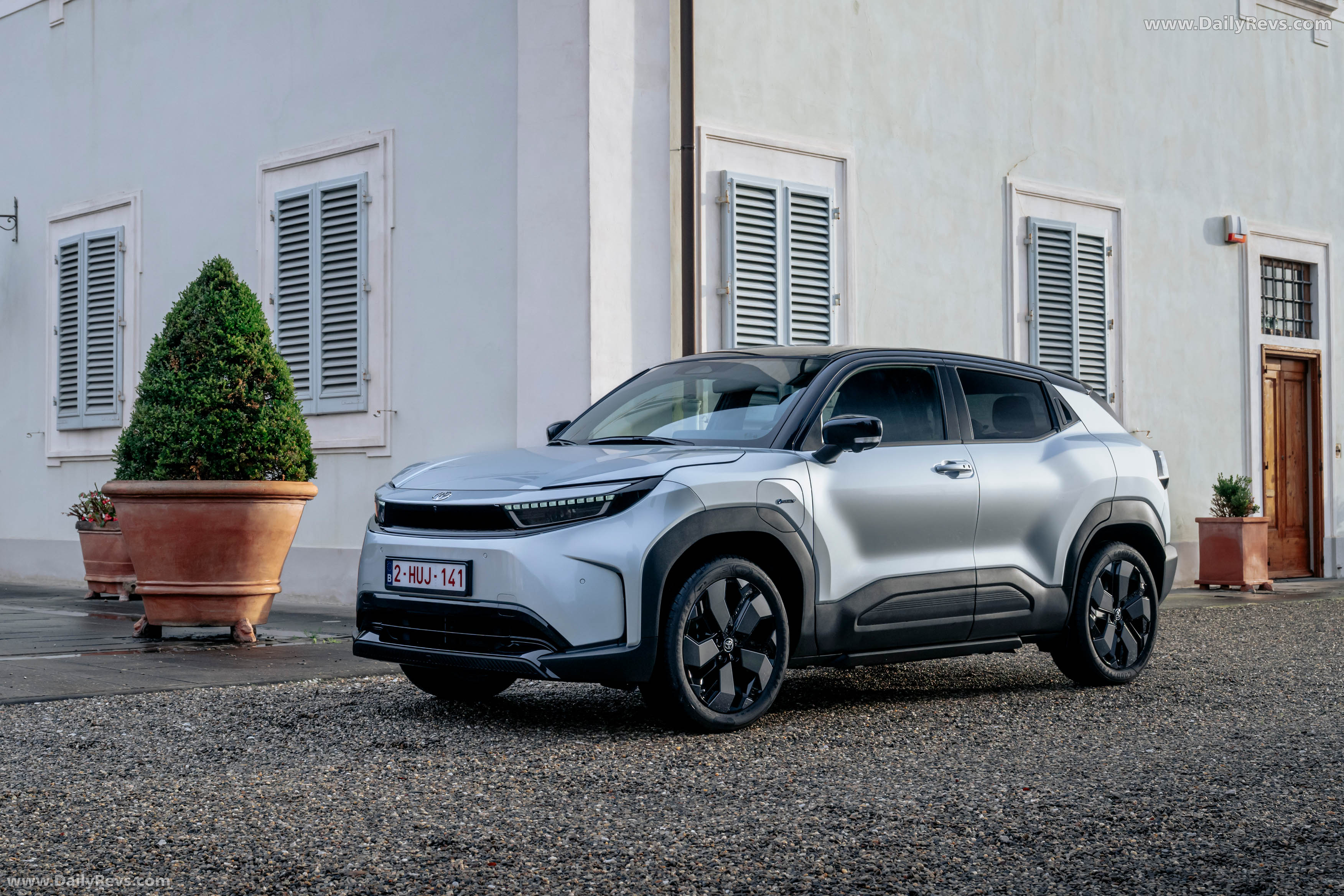 2026 Toyota Urban Cruiser AWD Front View