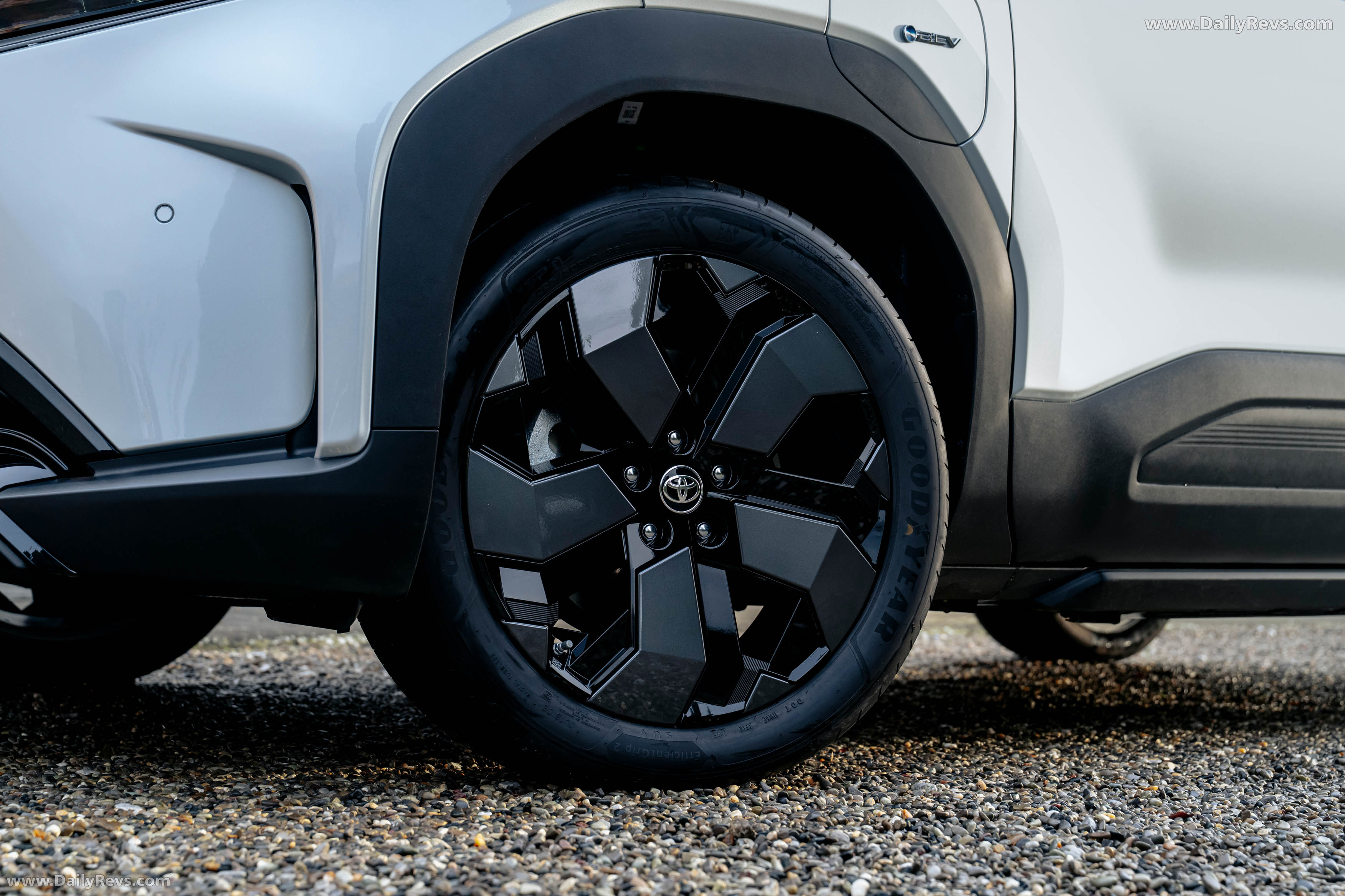 2026 Toyota Urban Cruiser AWD Exterior