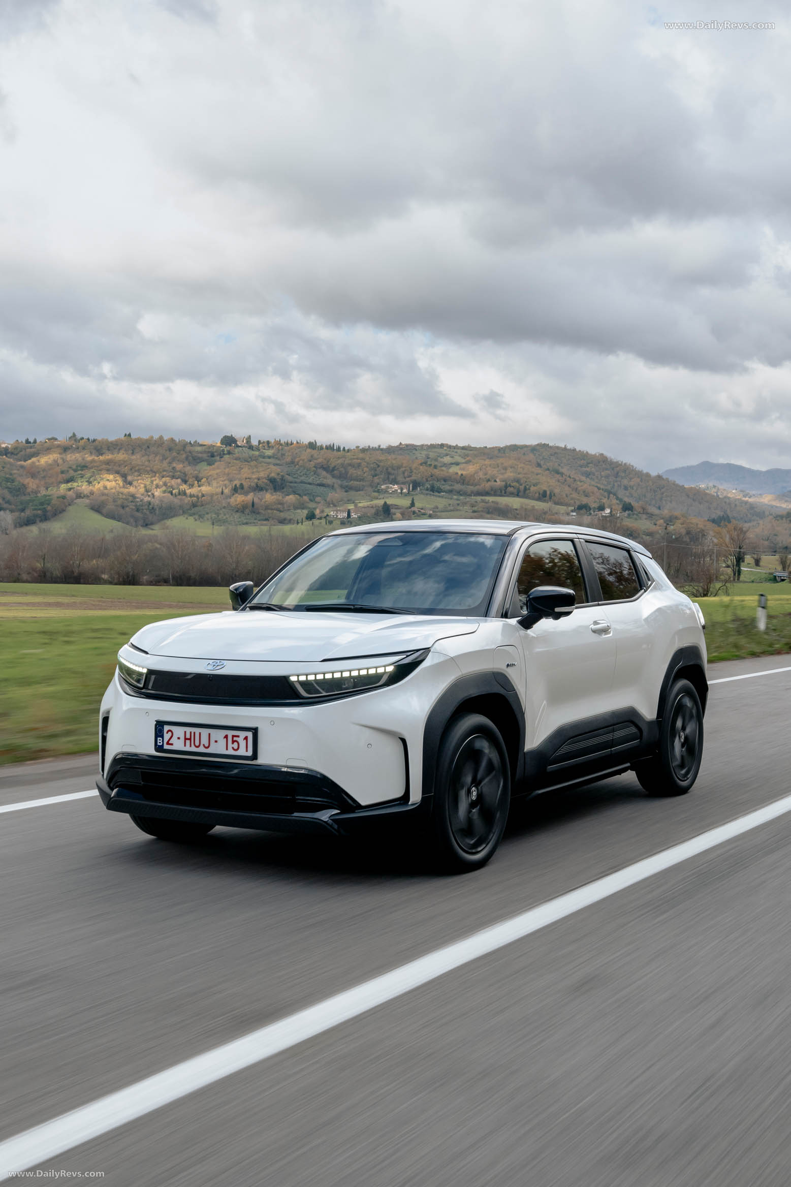 2026 Toyota Urban Cruiser AWD Lunar White Front View