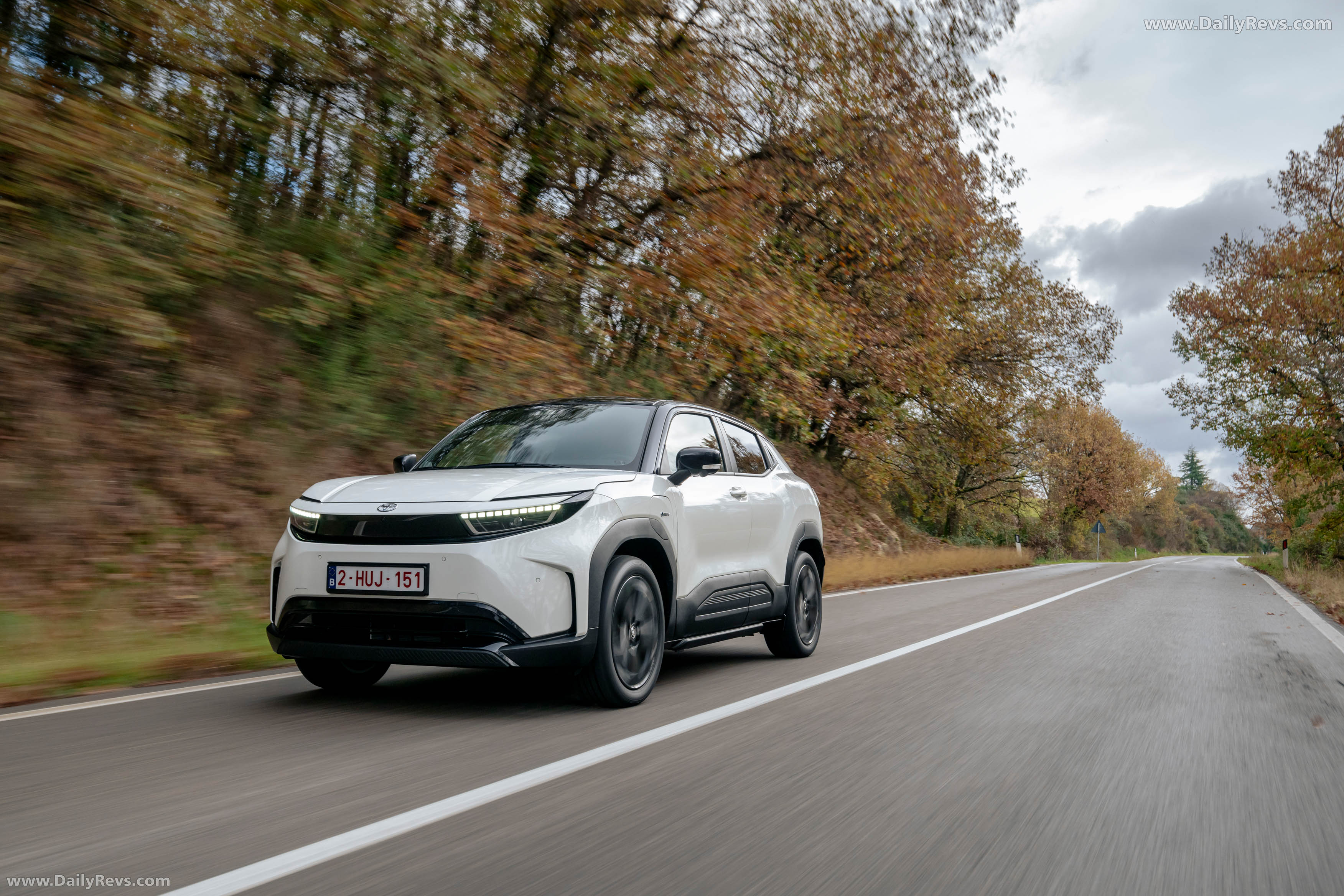 2026 Toyota Urban Cruiser AWD Lunar White Front View