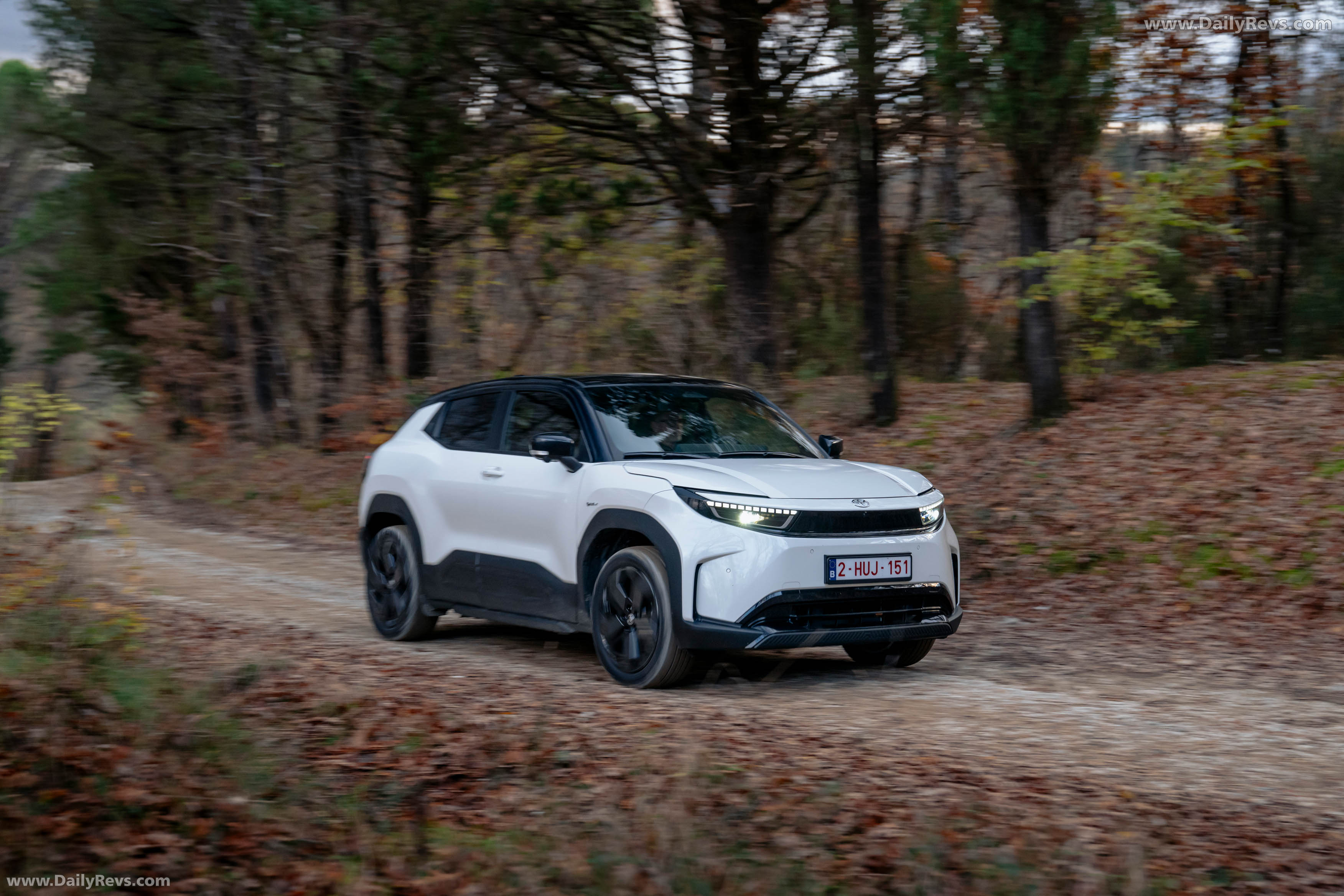 2026 Toyota Urban Cruiser AWD Lunar White Front View
