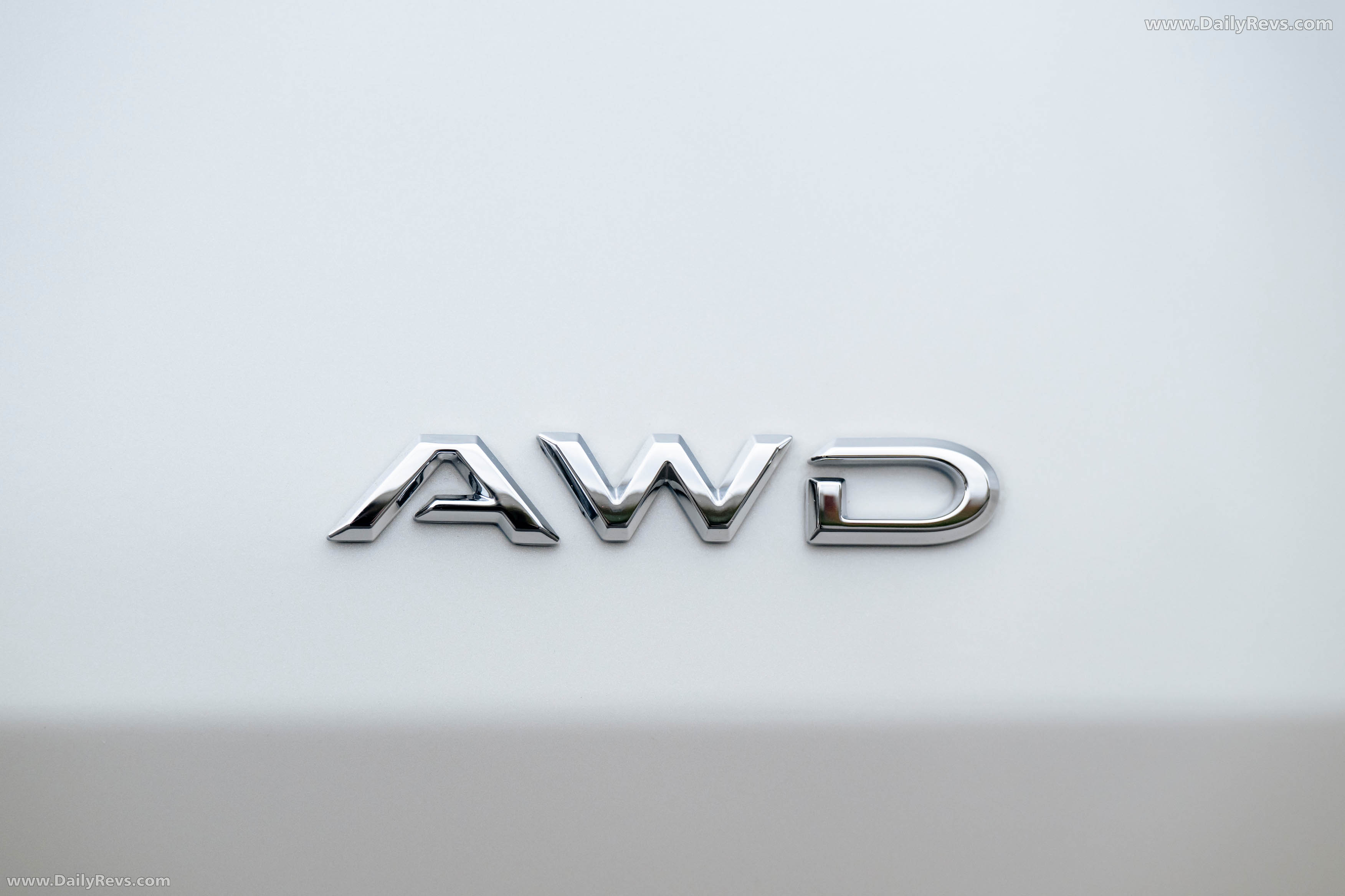 2026 Toyota Urban Cruiser AWD Lunar White Exterior