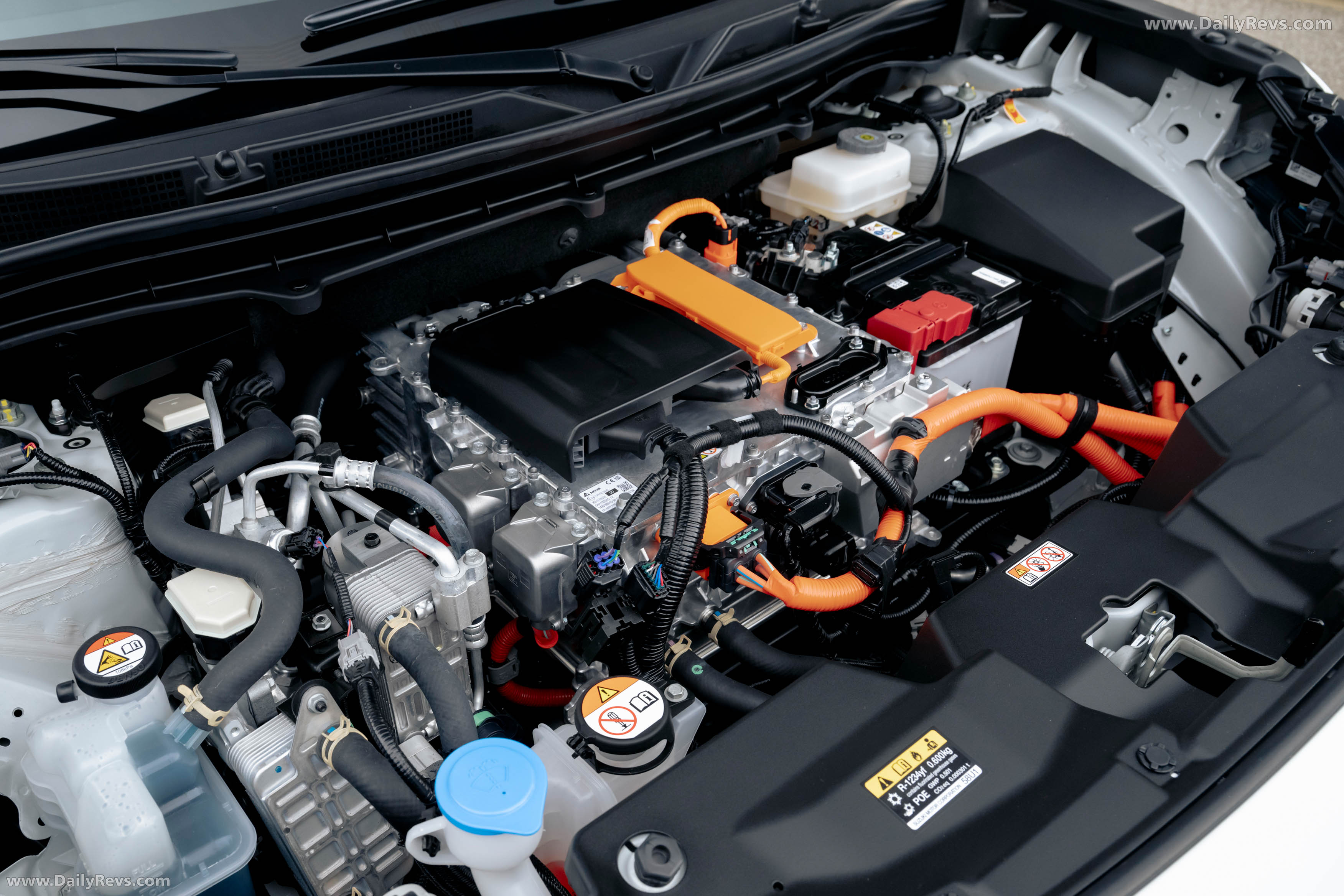 2026 Toyota Urban Cruiser AWD Lunar White Engine
