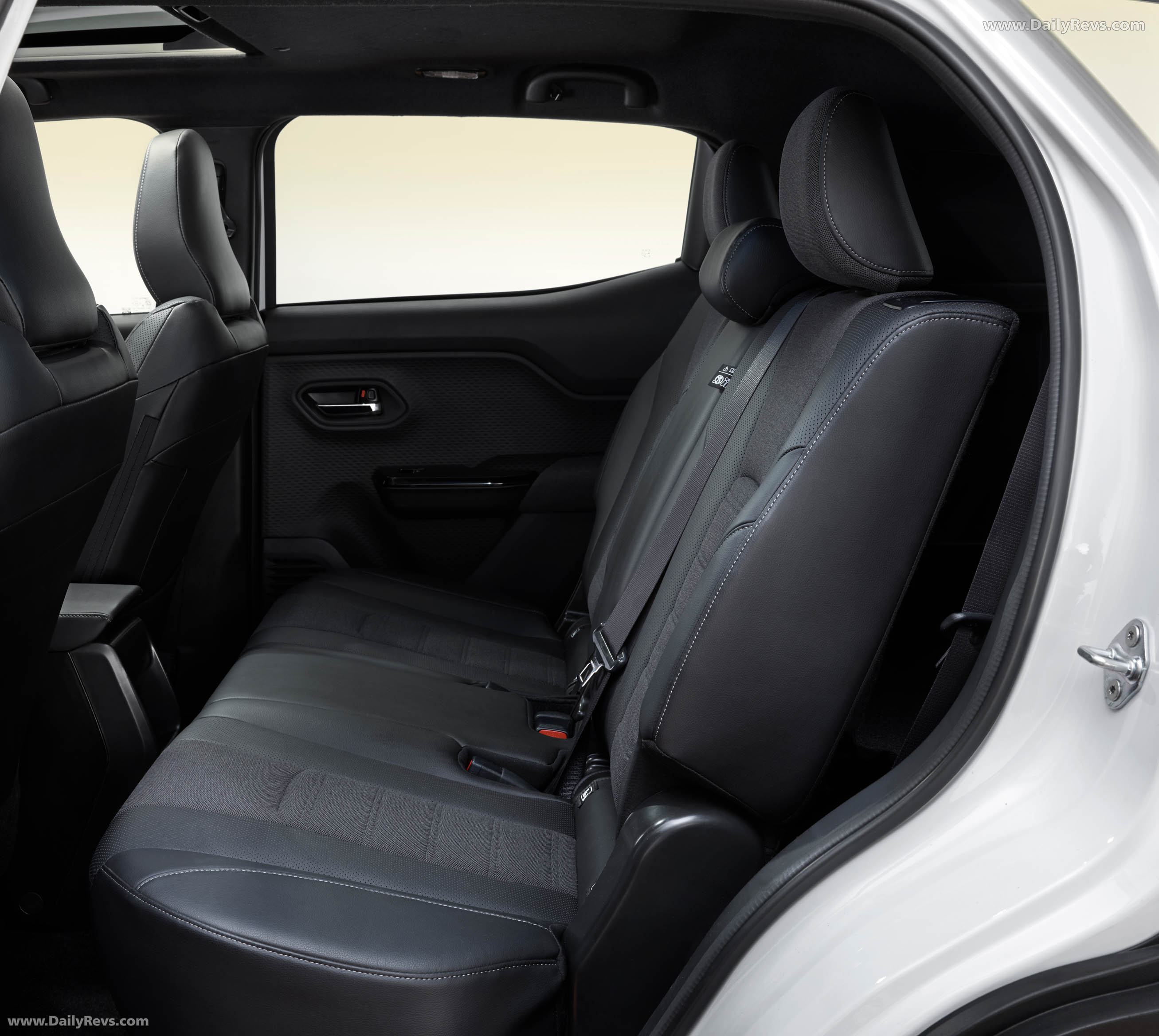 2026 Toyota Urban Cruiser AWD Lunar White Interior