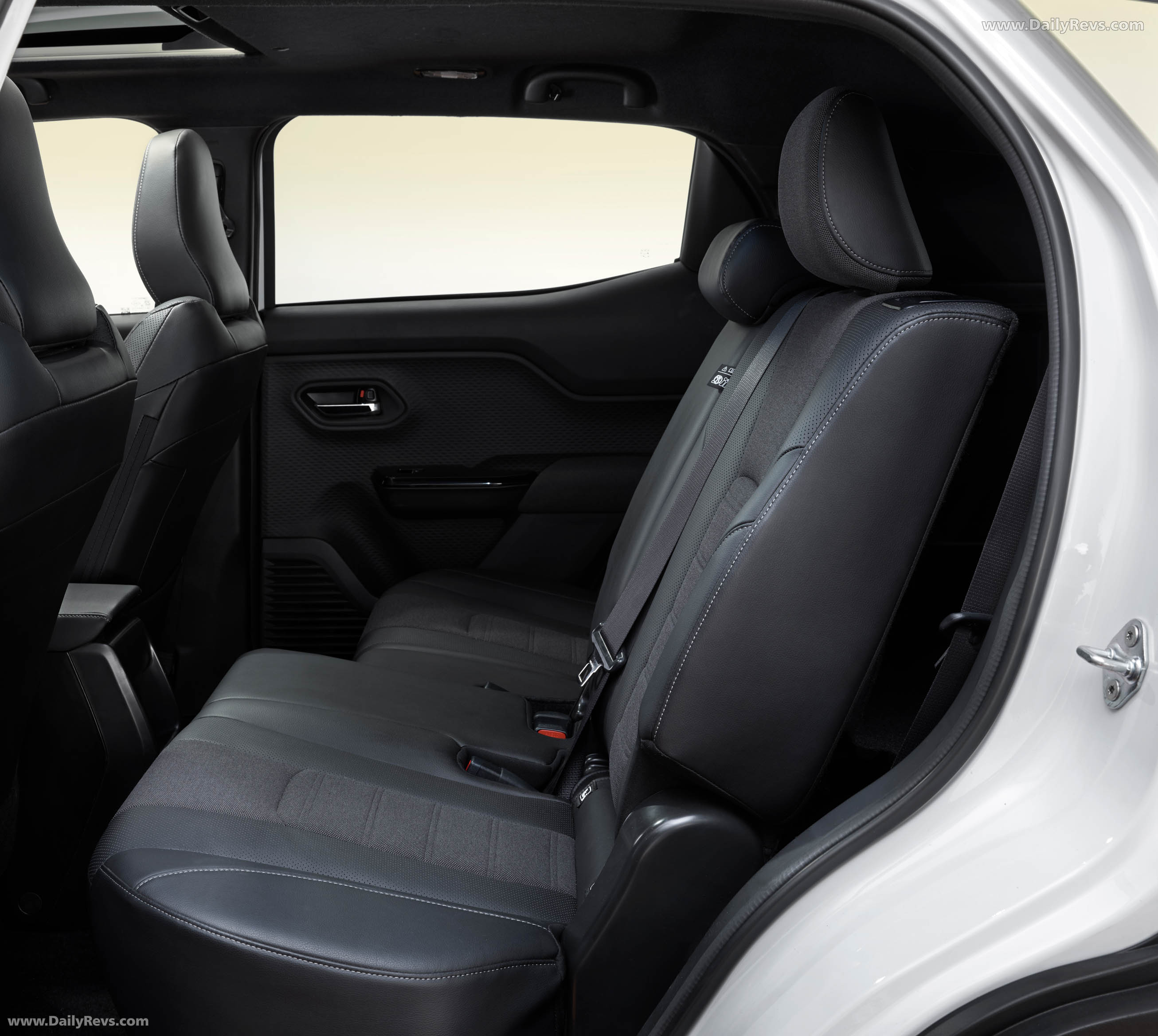 2026 Toyota Urban Cruiser AWD Lunar White Interior