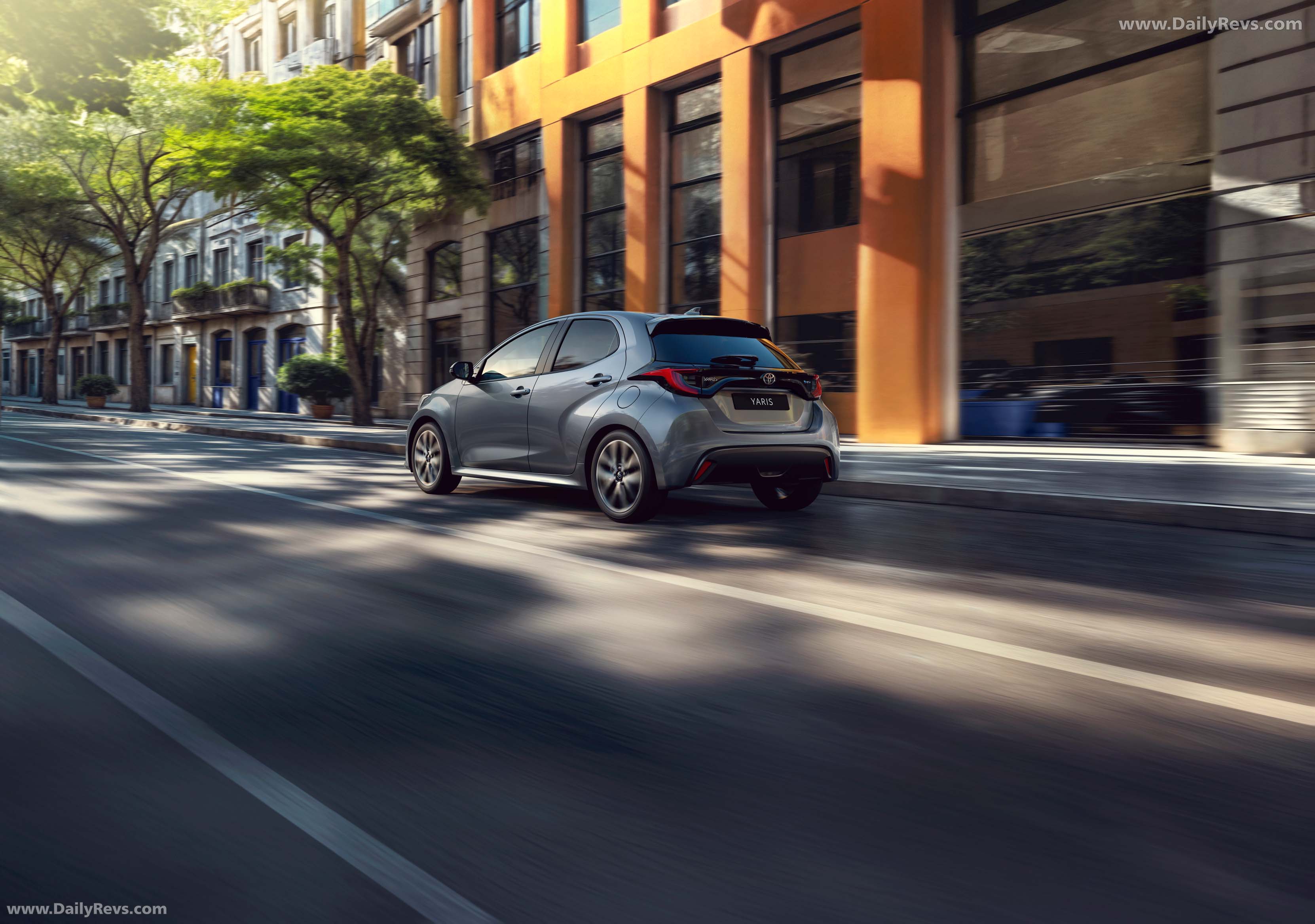 2025 Toyota Yaris Mid Plus Rear View