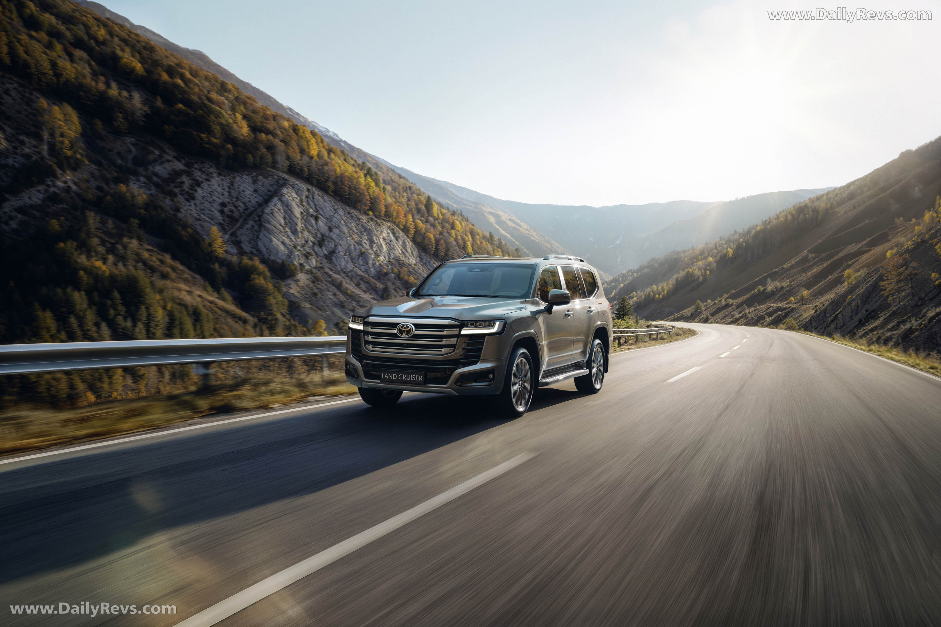 2026 Toyota Land Cruiser 300 Hybrid Front View