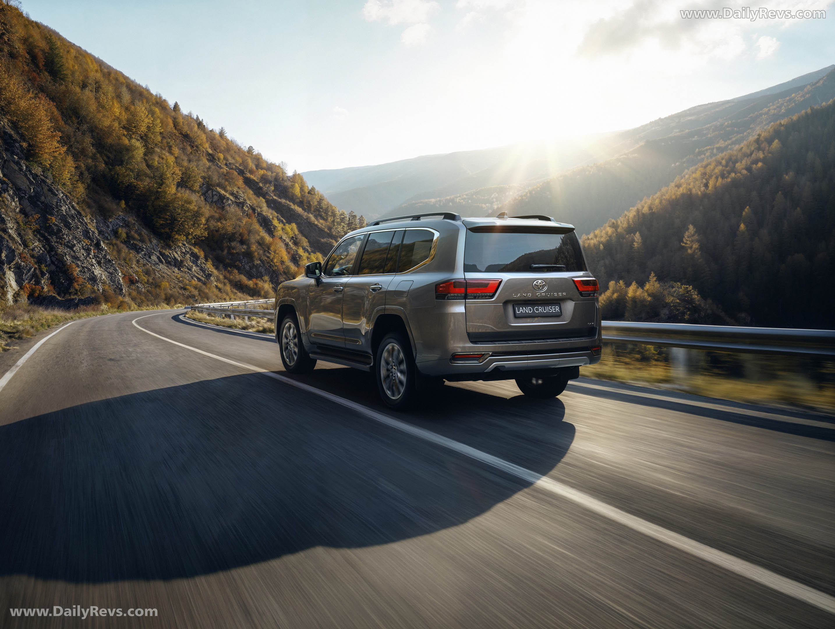 2026 Toyota Land Cruiser 300 Hybrid Rear View