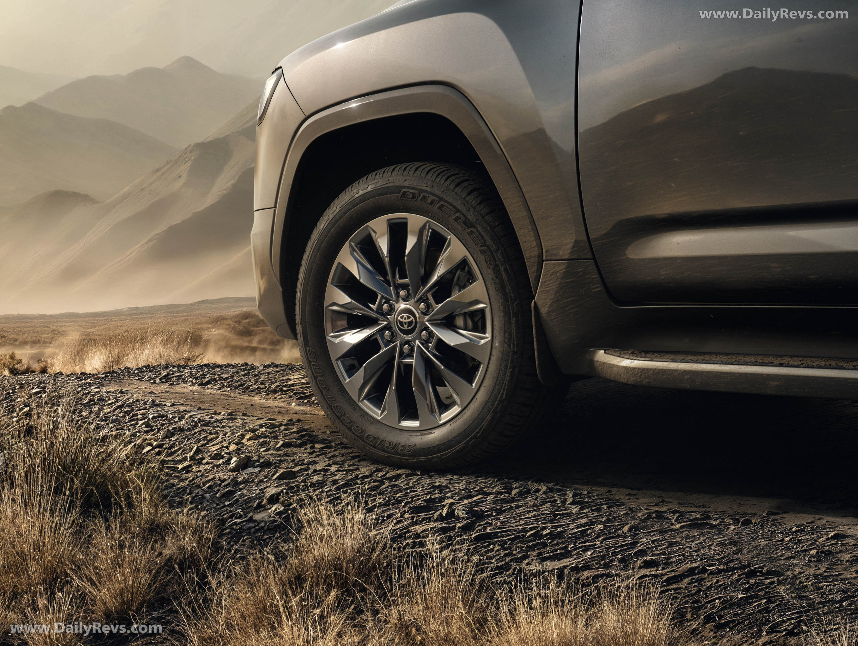 2026 Toyota Land Cruiser 300 Hybrid Exterior