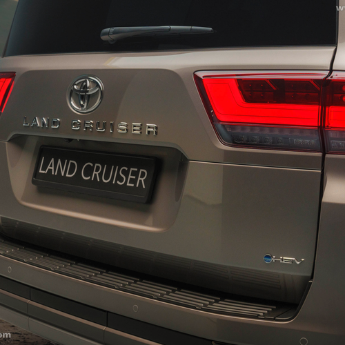 2026 Toyota Land Cruiser 300 Hybrid Exterior