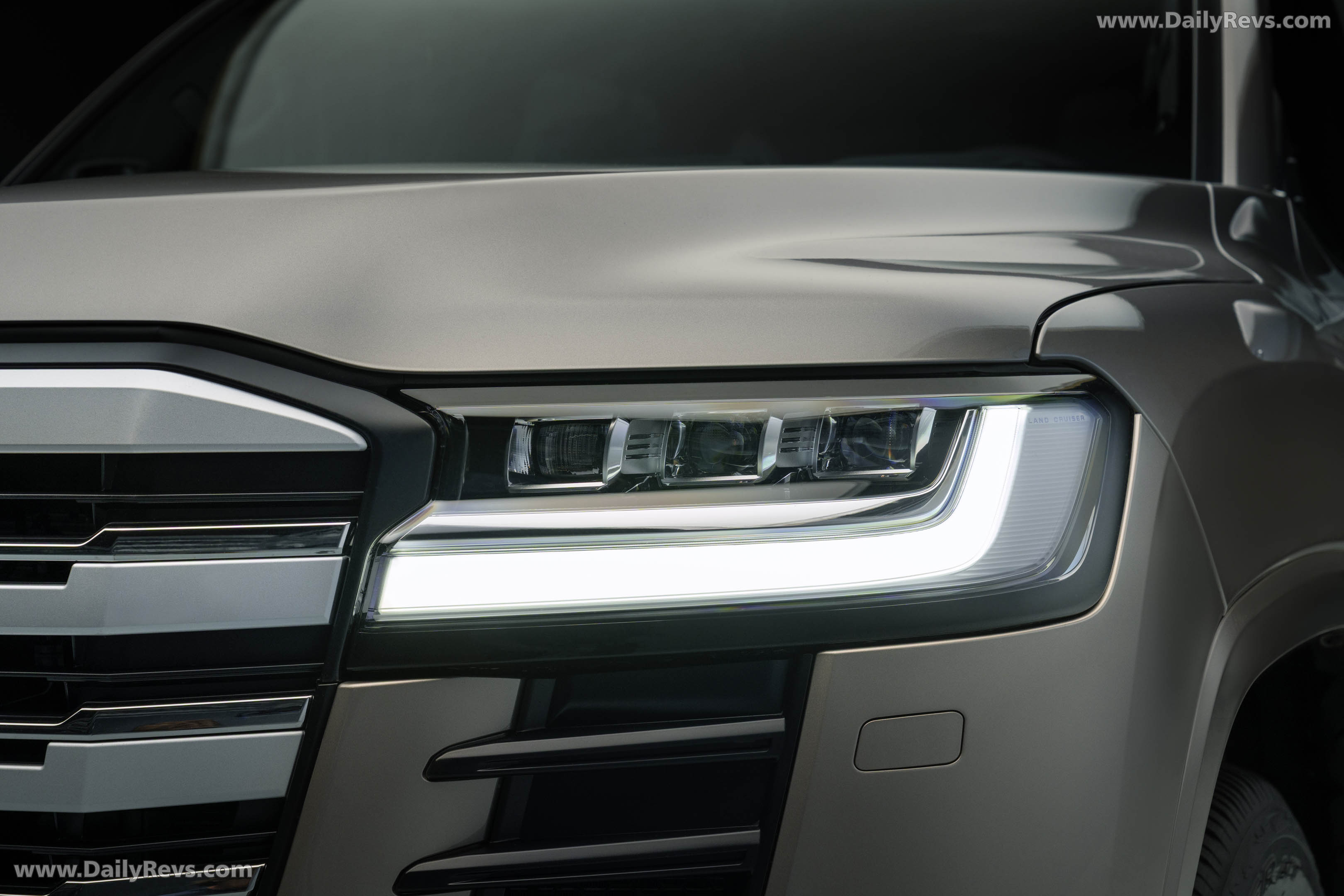 2026 Toyota Land Cruiser 300 Hybrid Exterior