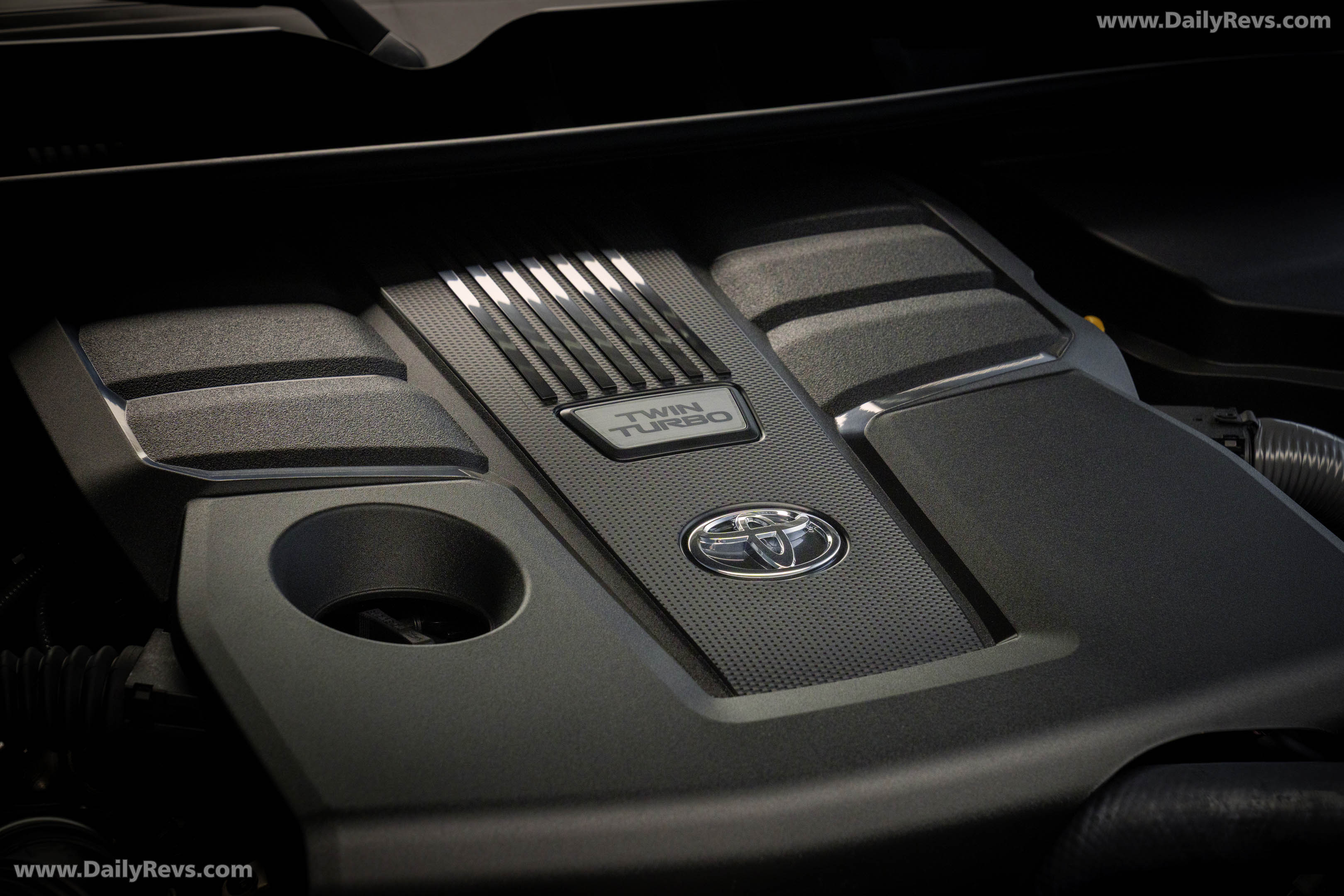 2026 Toyota Land Cruiser 300 Hybrid Engine