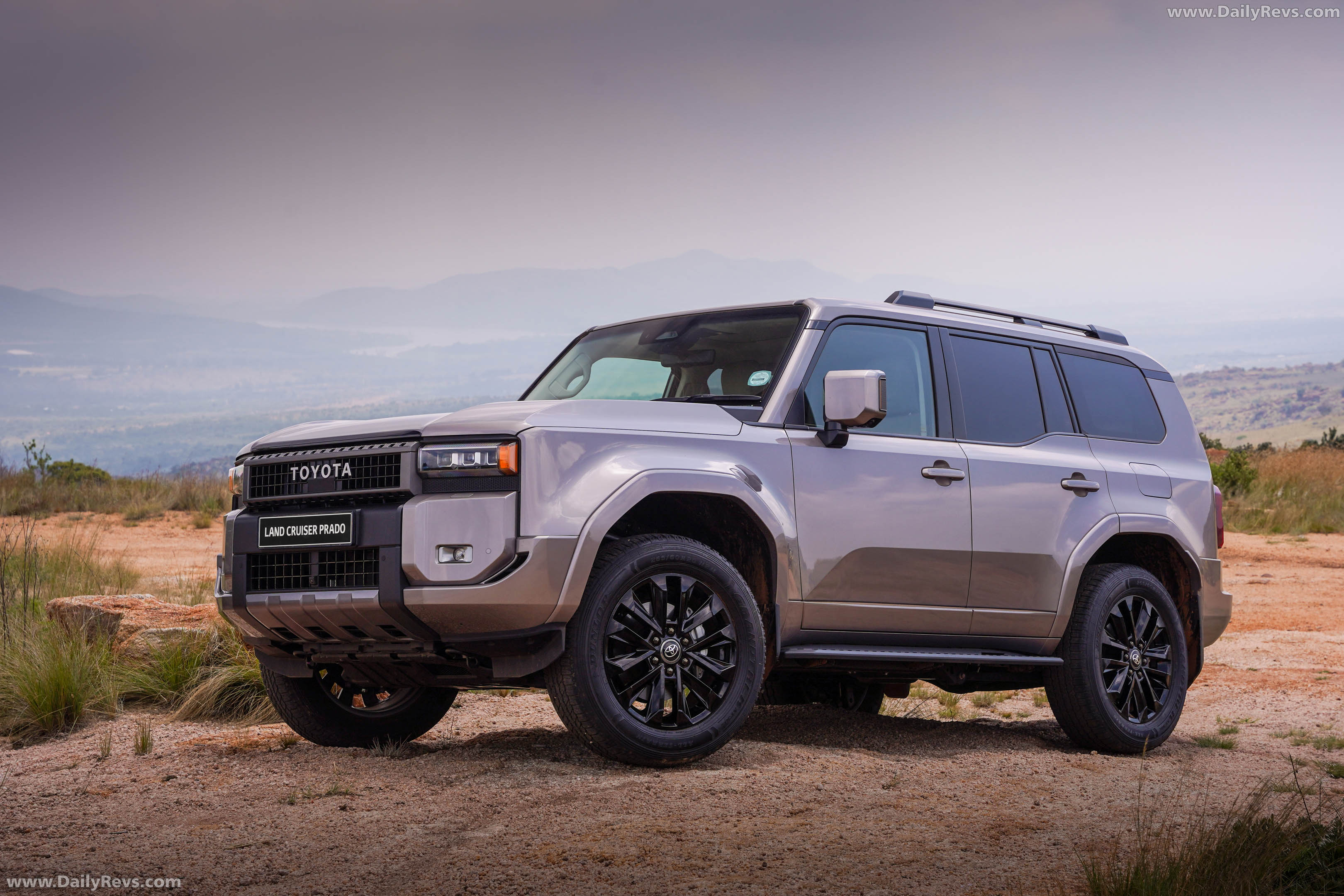 2026 Toyota Land Cruiser Prado VX-L Front View
