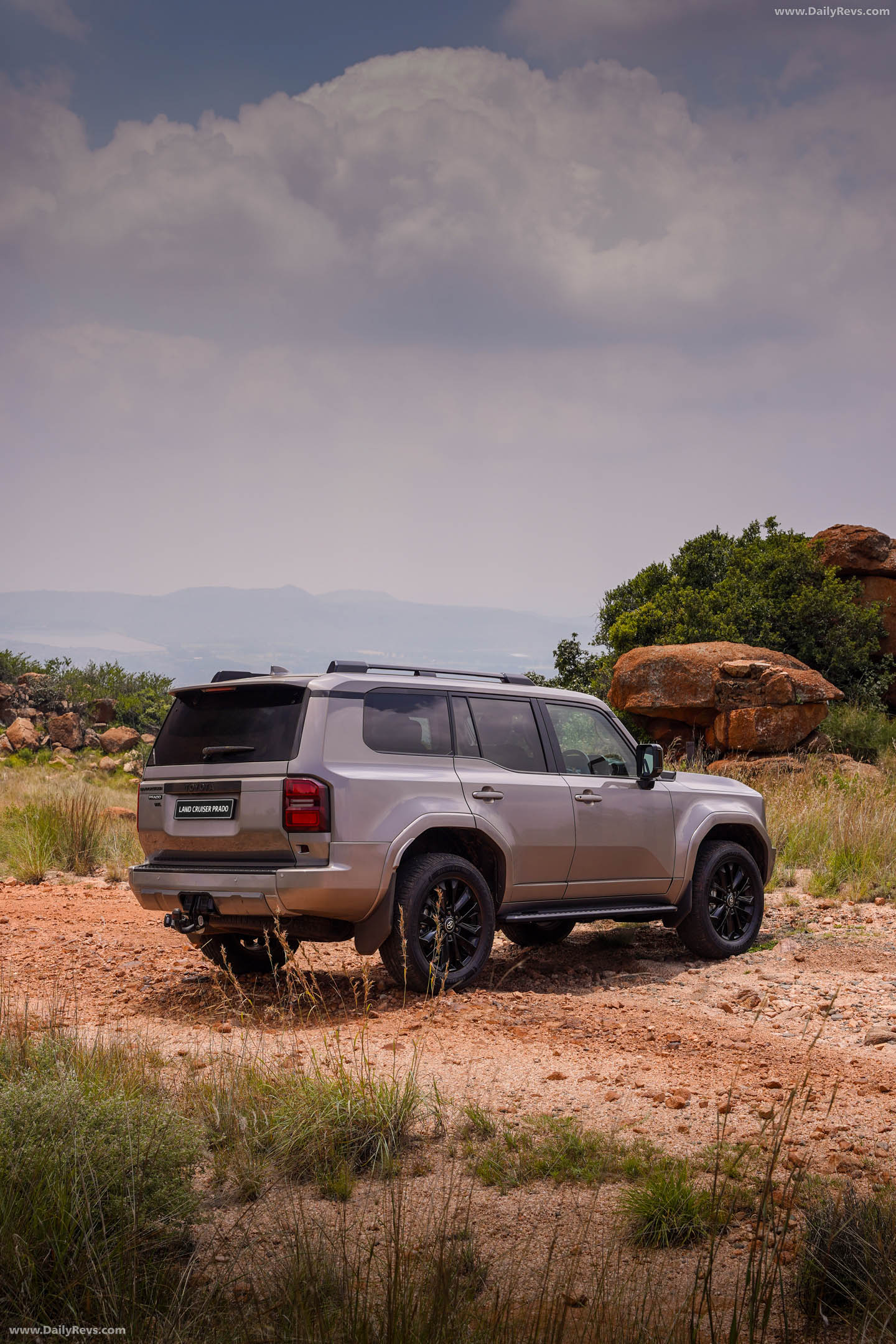 2026 Toyota Land Cruiser Prado VX-L Rear View