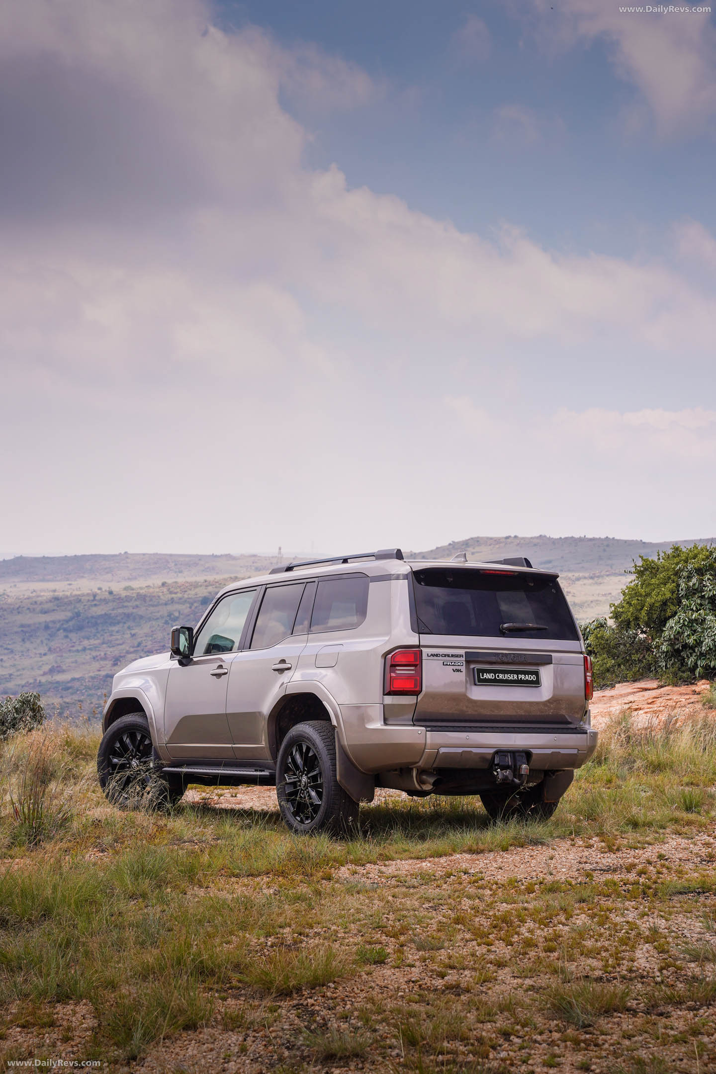 2026 Toyota Land Cruiser Prado VX-L Rear View