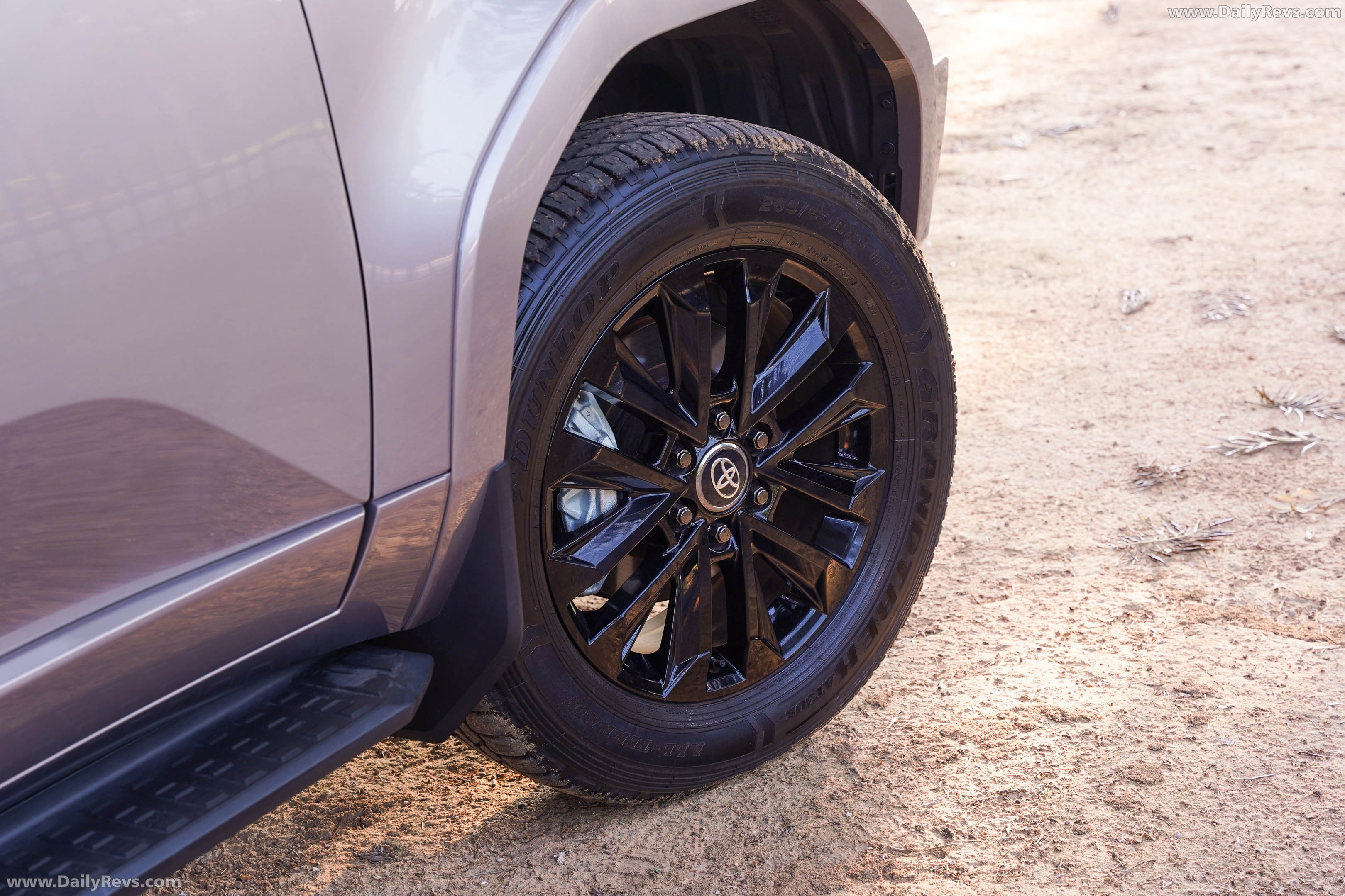 2026 Toyota Land Cruiser Prado VX-L Exterior