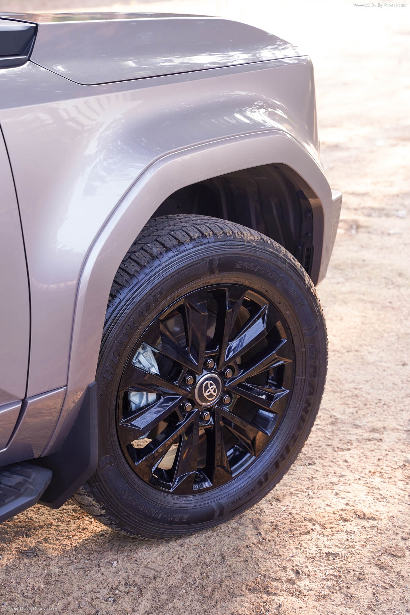 2026 Toyota Land Cruiser Prado VX-L Exterior