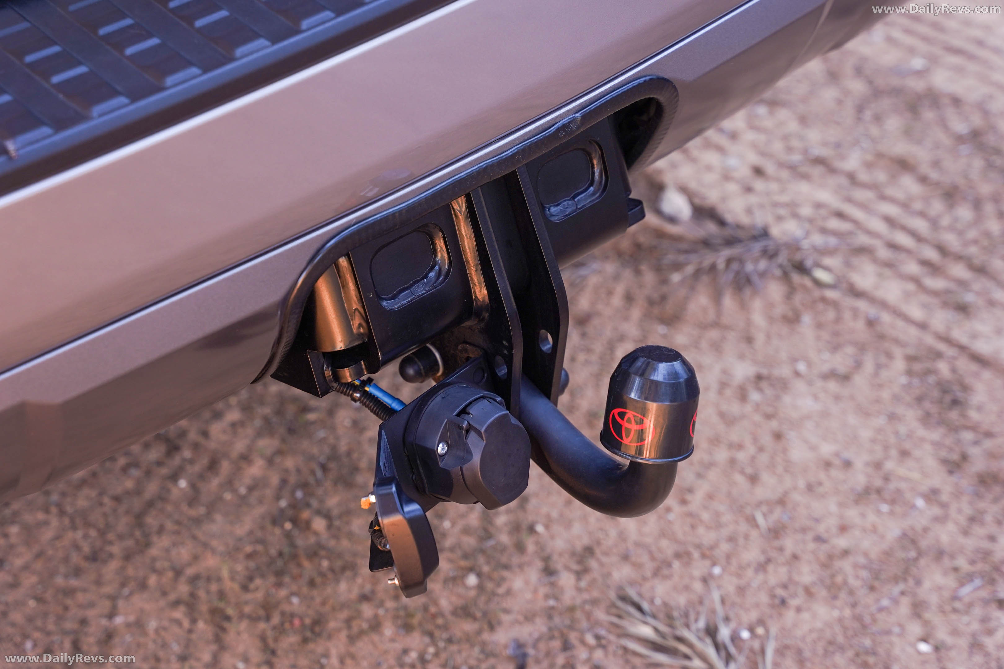 2026 Toyota Land Cruiser Prado VX-L Exterior