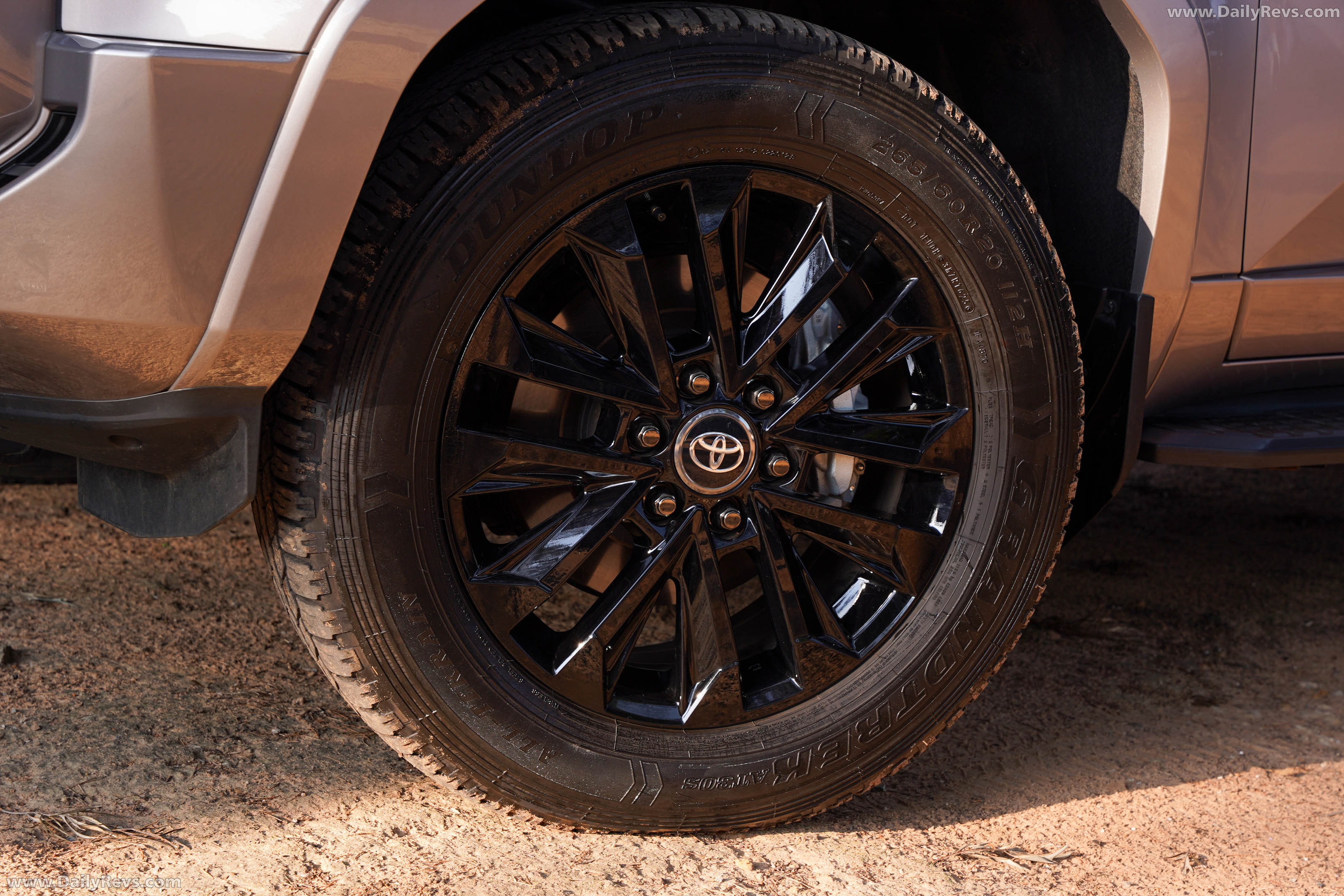 2026 Toyota Land Cruiser Prado VX-L Exterior