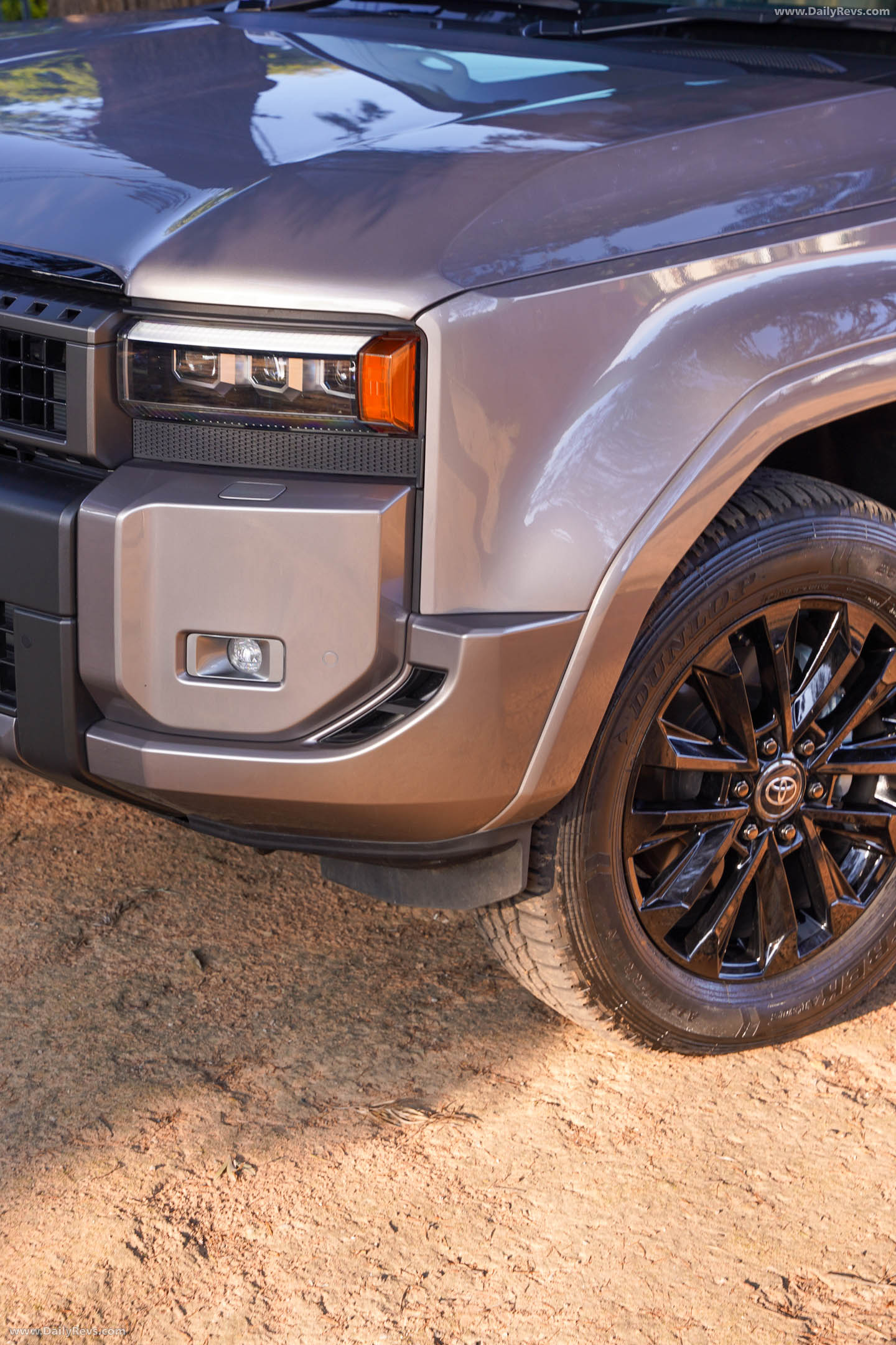 2026 Toyota Land Cruiser Prado VX-L Exterior