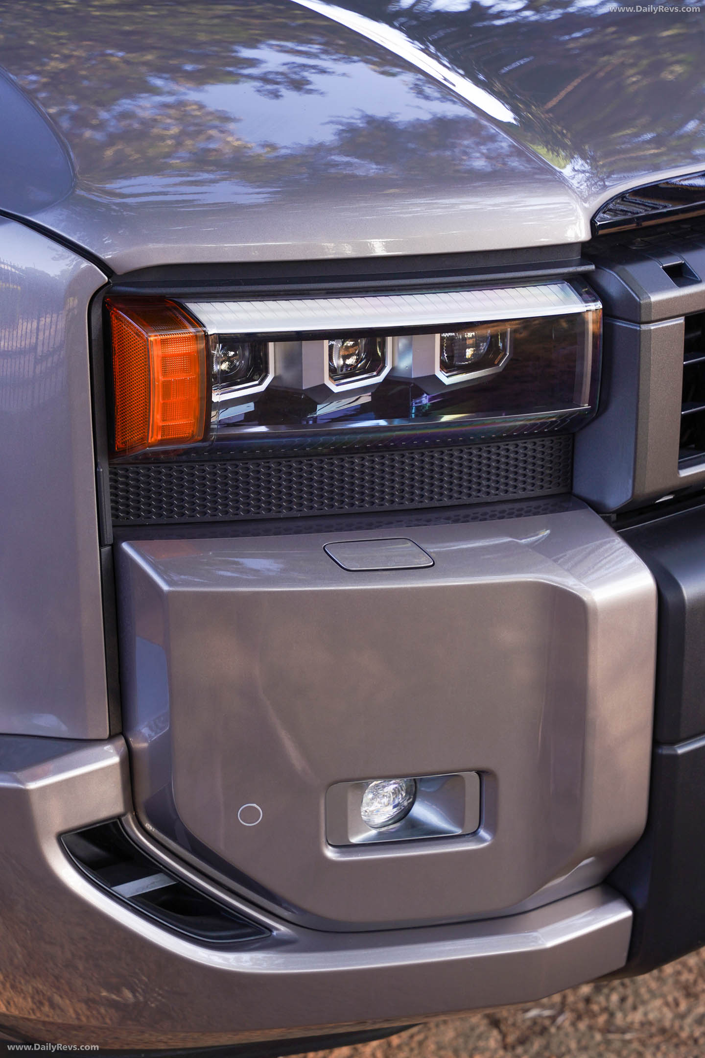 2026 Toyota Land Cruiser Prado VX-L Exterior