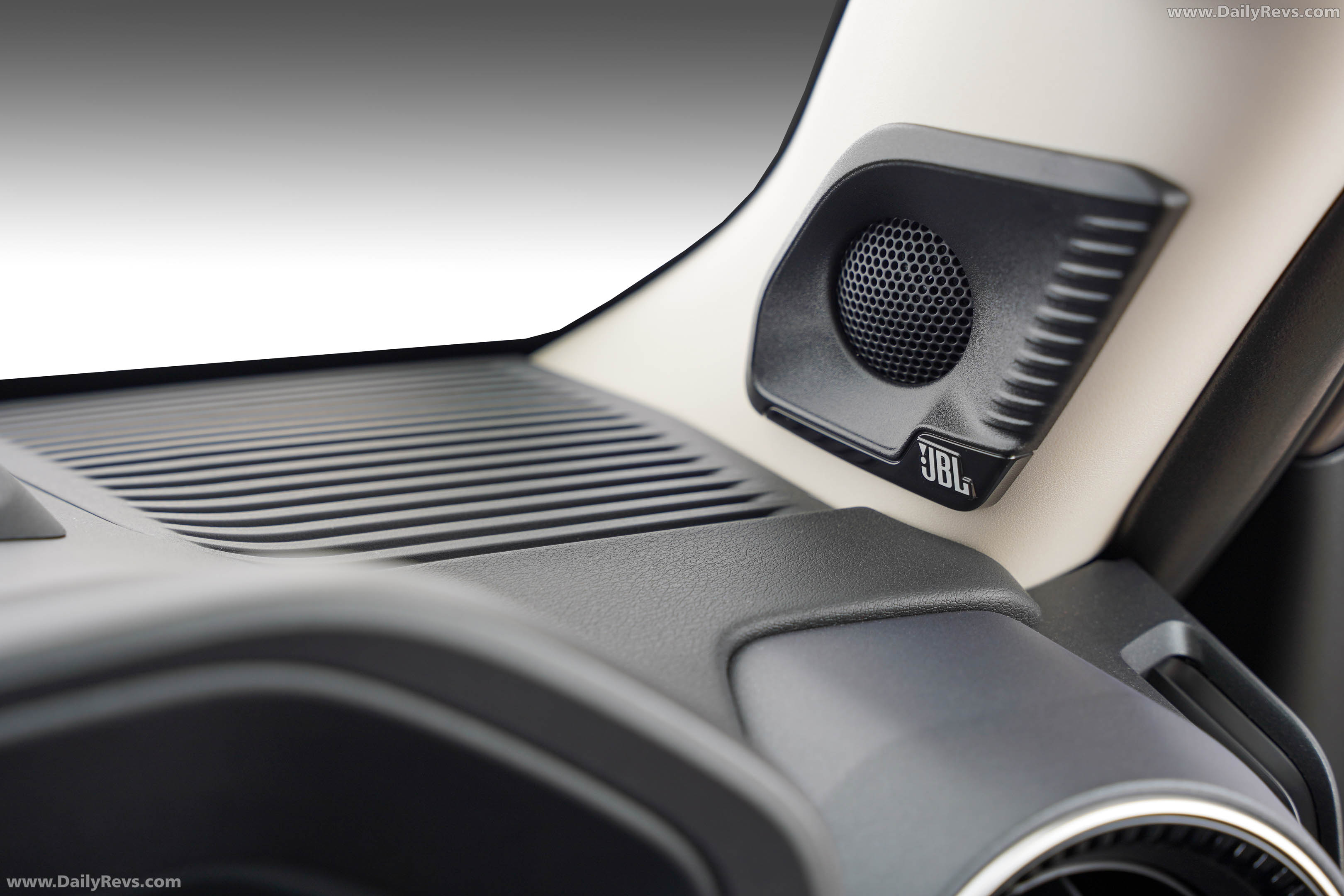 2026 Toyota Land Cruiser Prado VX-L Interior