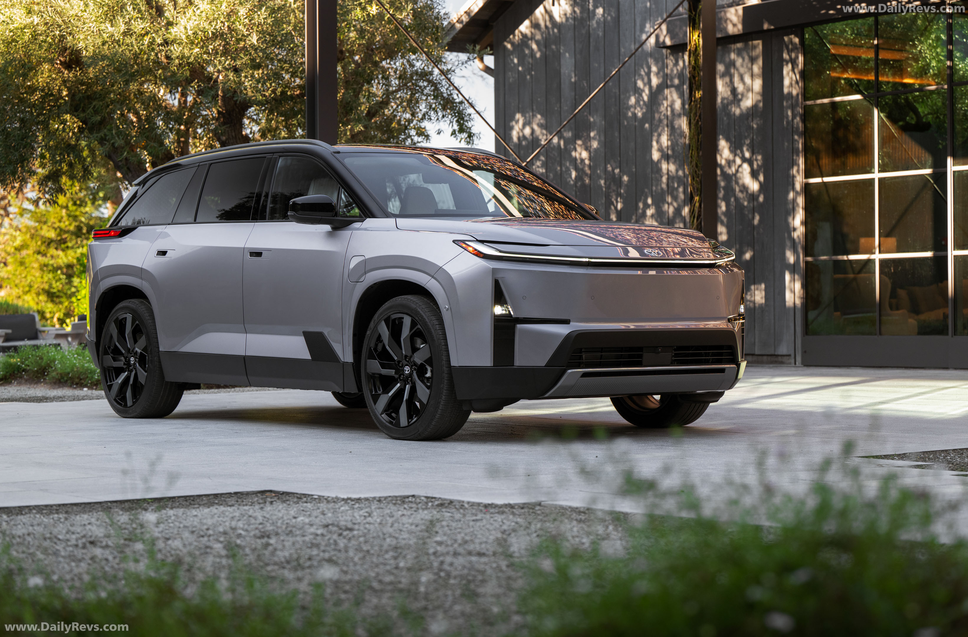2027 Toyota Highlander BEV Front View