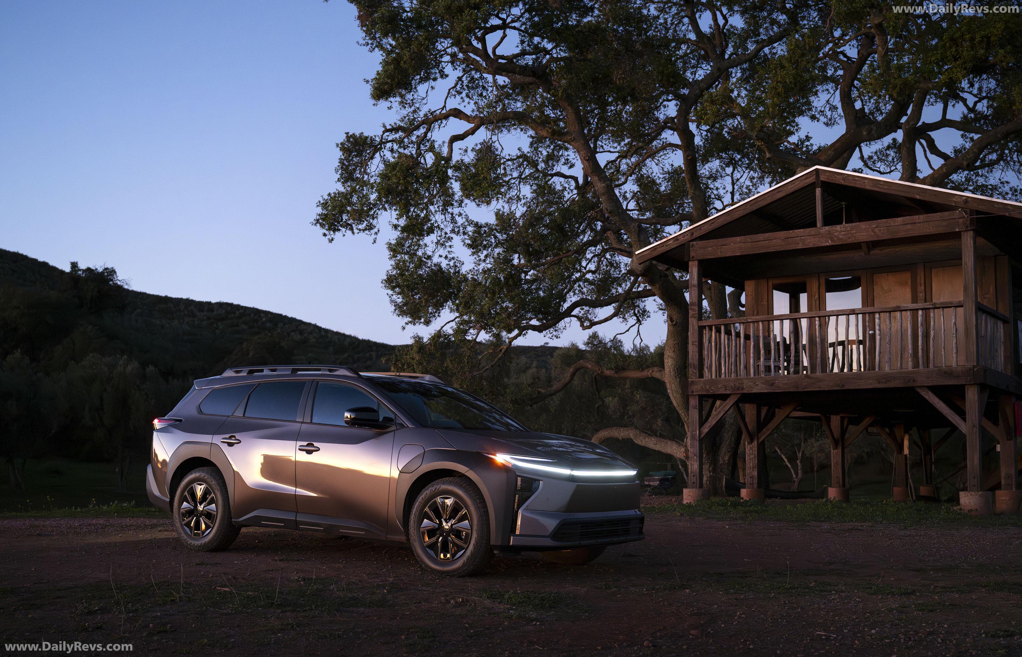 2026 Toyota bZ Woodland BEV Premium Front View