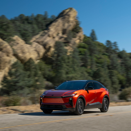 2026 Toyota C-HR XSE Front View
