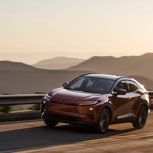 2026 Toyota C-HR XSE Front View
