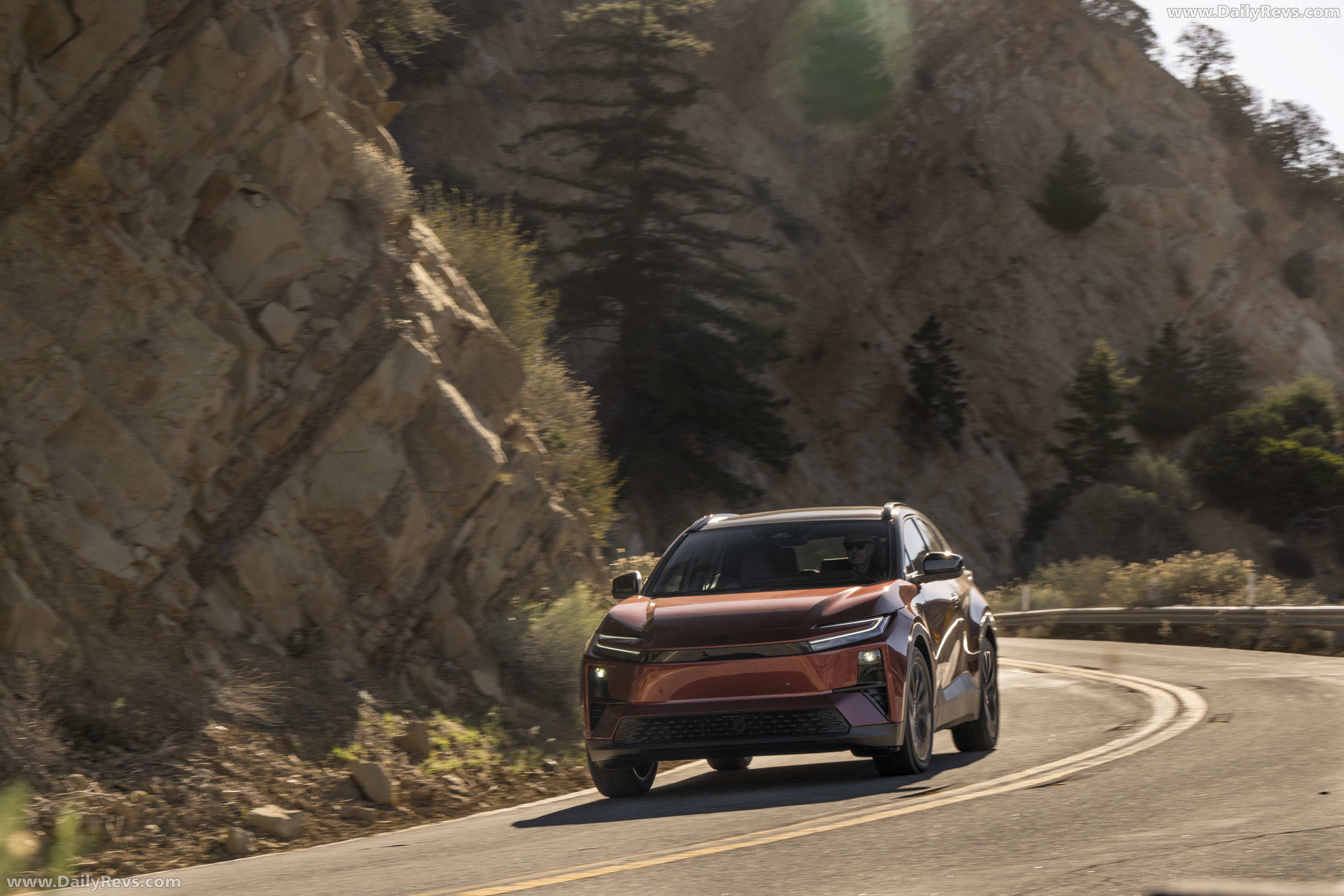 2026 Toyota C-HR XSE Front View