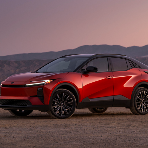 2026 Toyota C-HR XSE Front View
