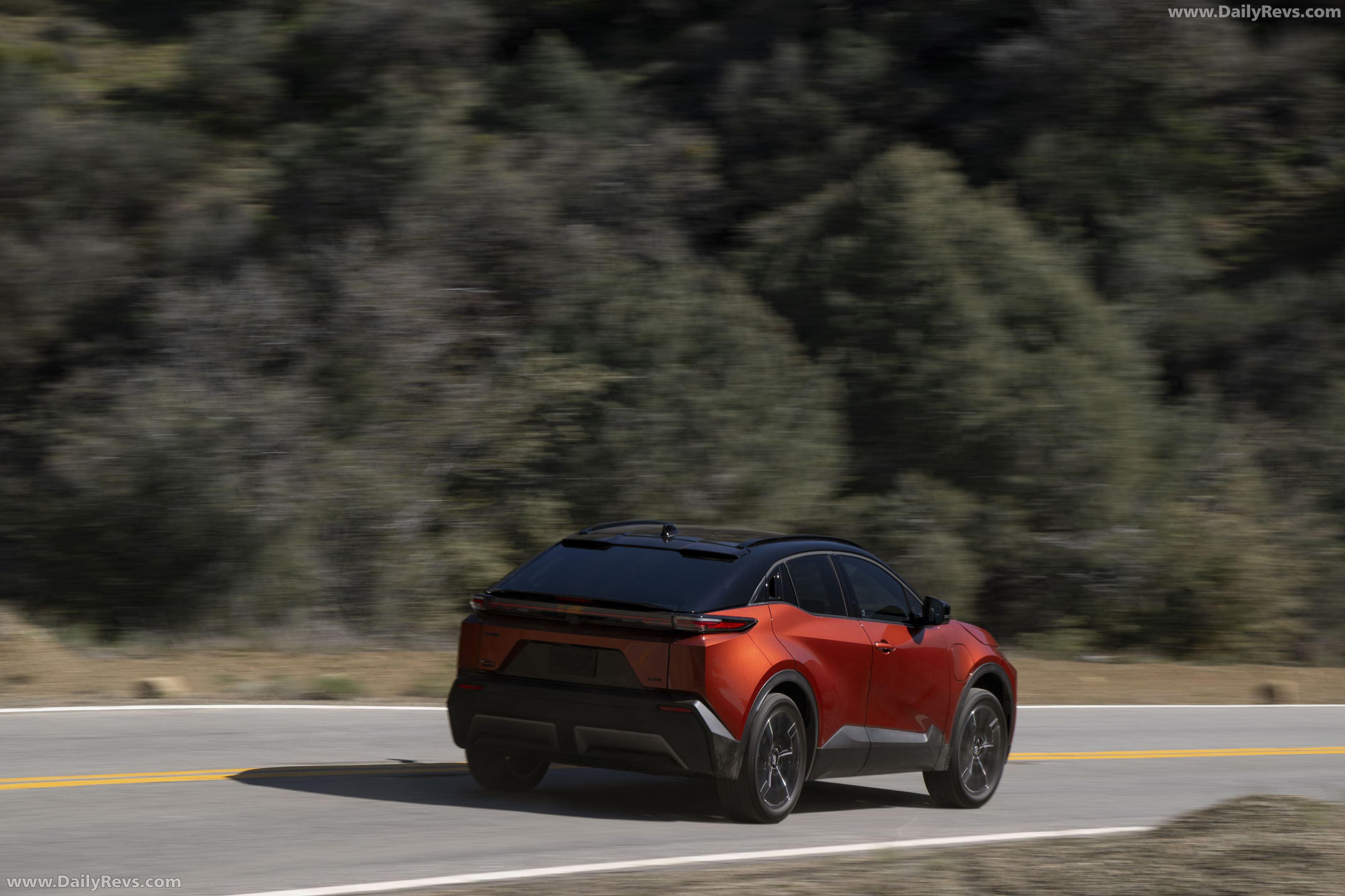 2026 Toyota C-HR XSE Rear View