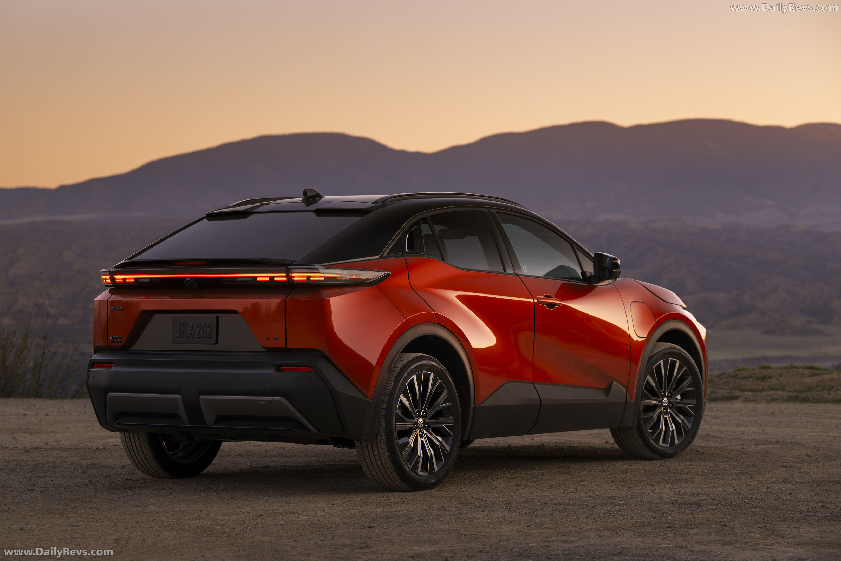 2026 Toyota C-HR XSE Rear View