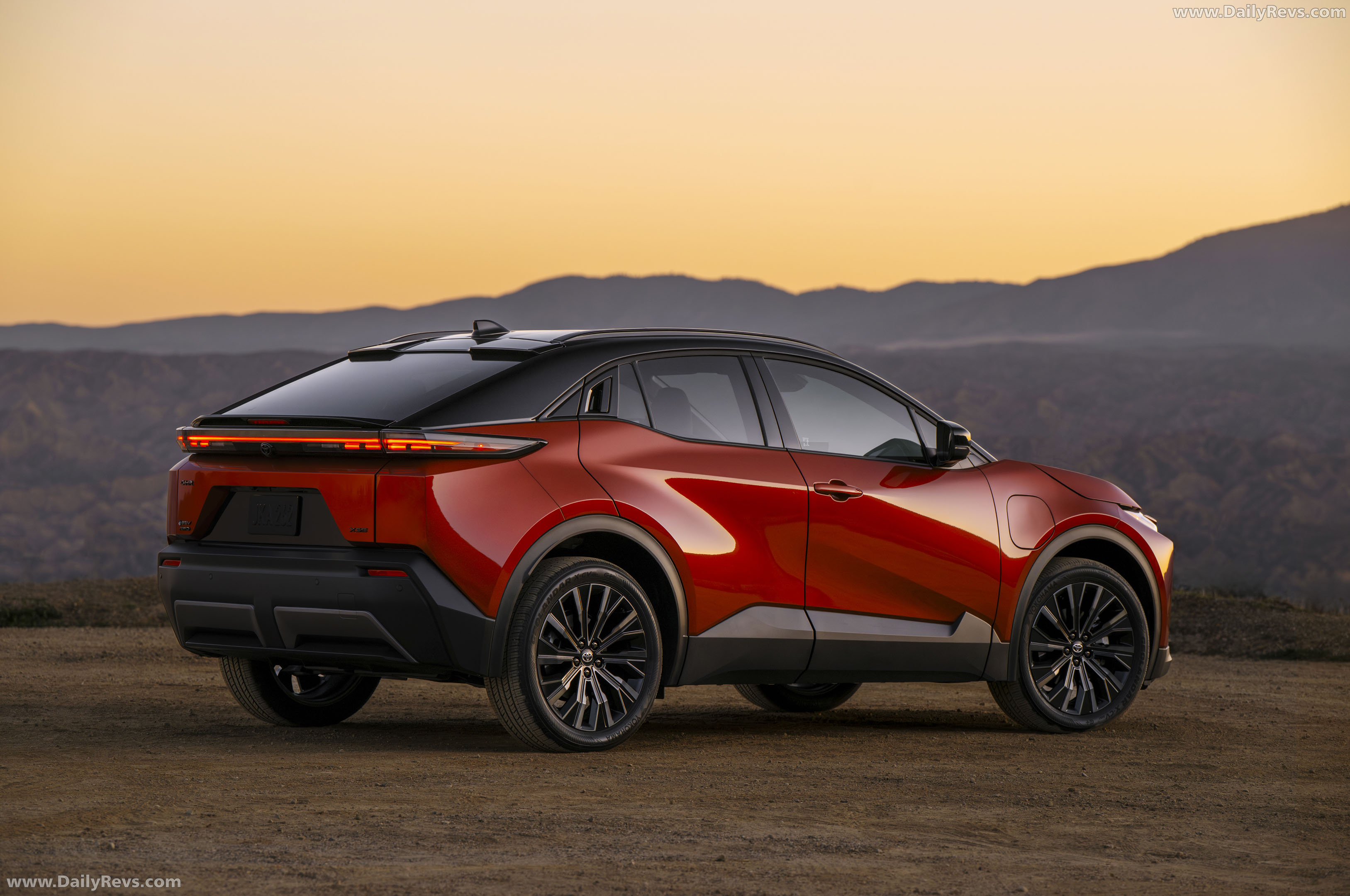 2026 Toyota C-HR XSE Rear View