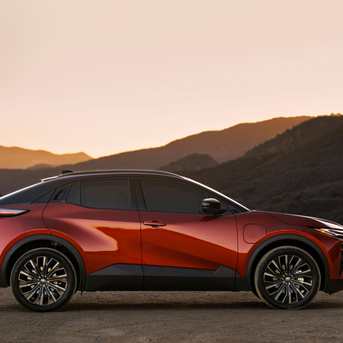 2026 Toyota C-HR XSE Side View