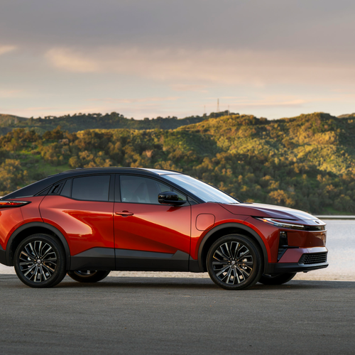 2026 Toyota C-HR XSE Side View