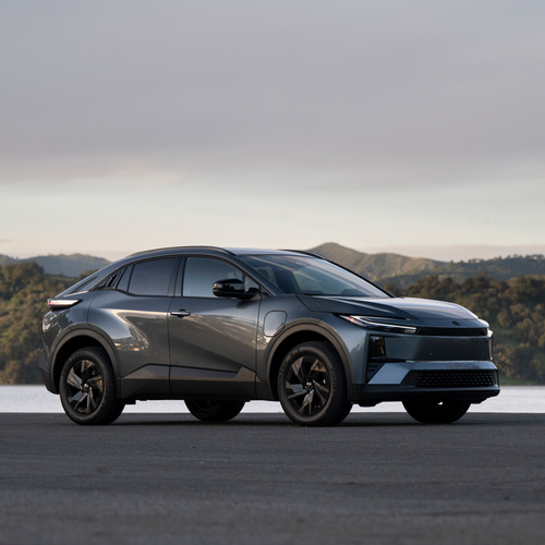 2026 Toyota C-HR SE Front View
