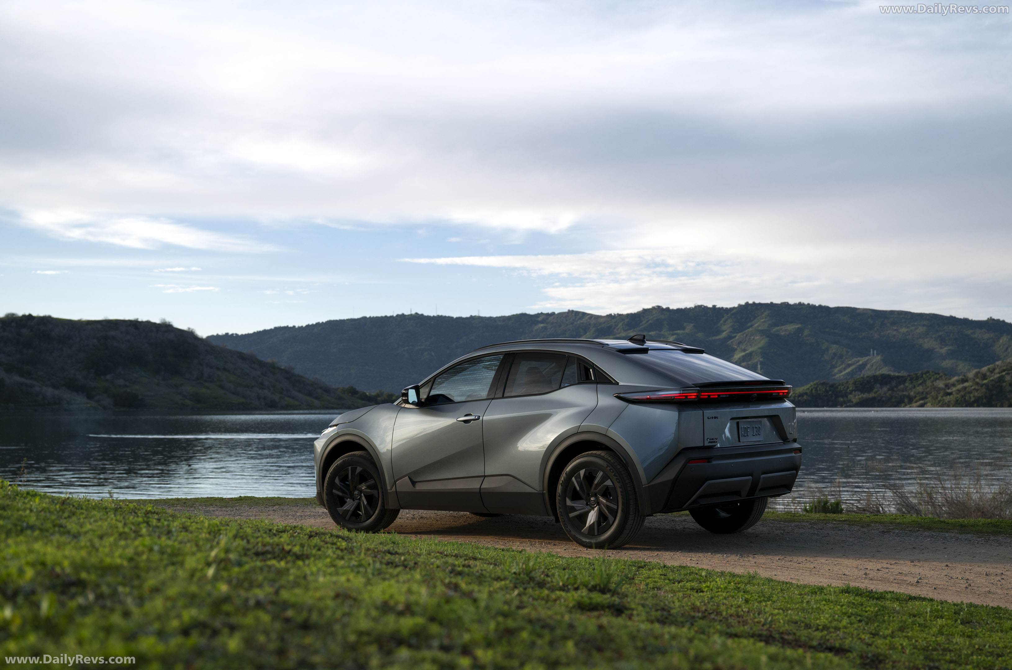 2026 Toyota C-HR SE Rear View