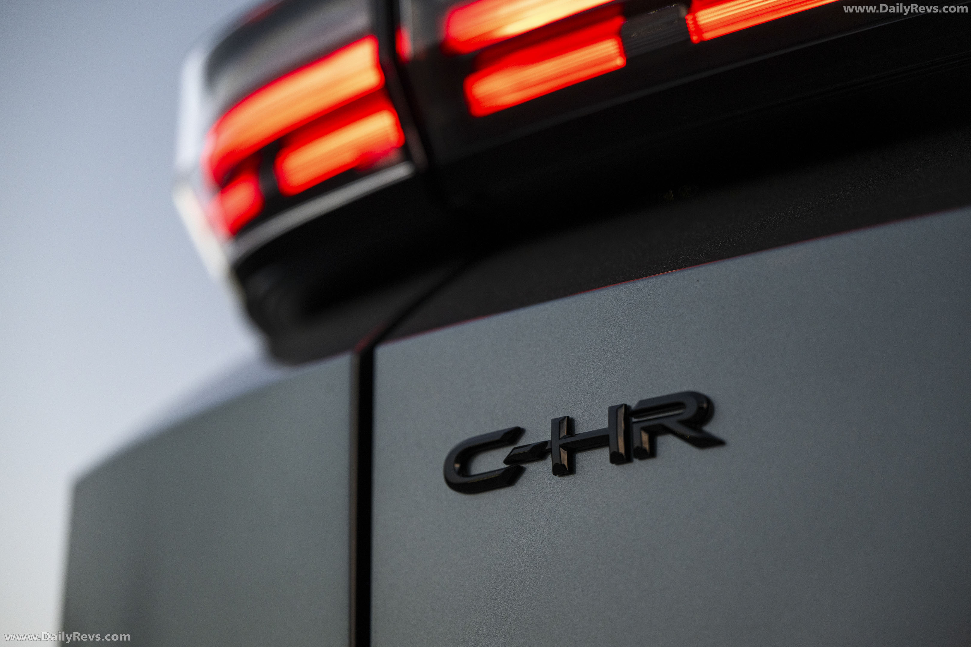 2026 Toyota C-HR SE Exterior