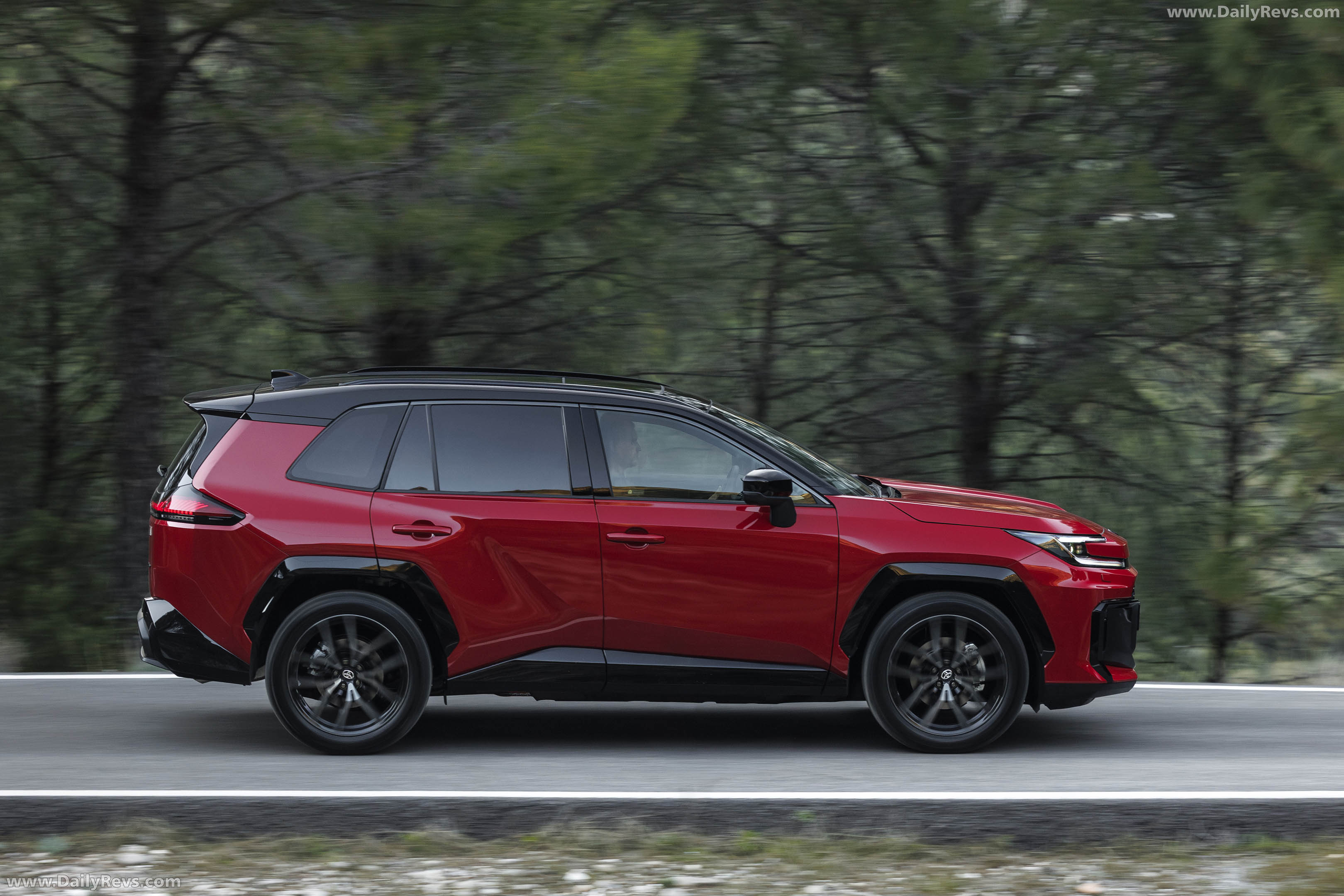 2026 Toyota RAV4 GR Sport European Version Side View