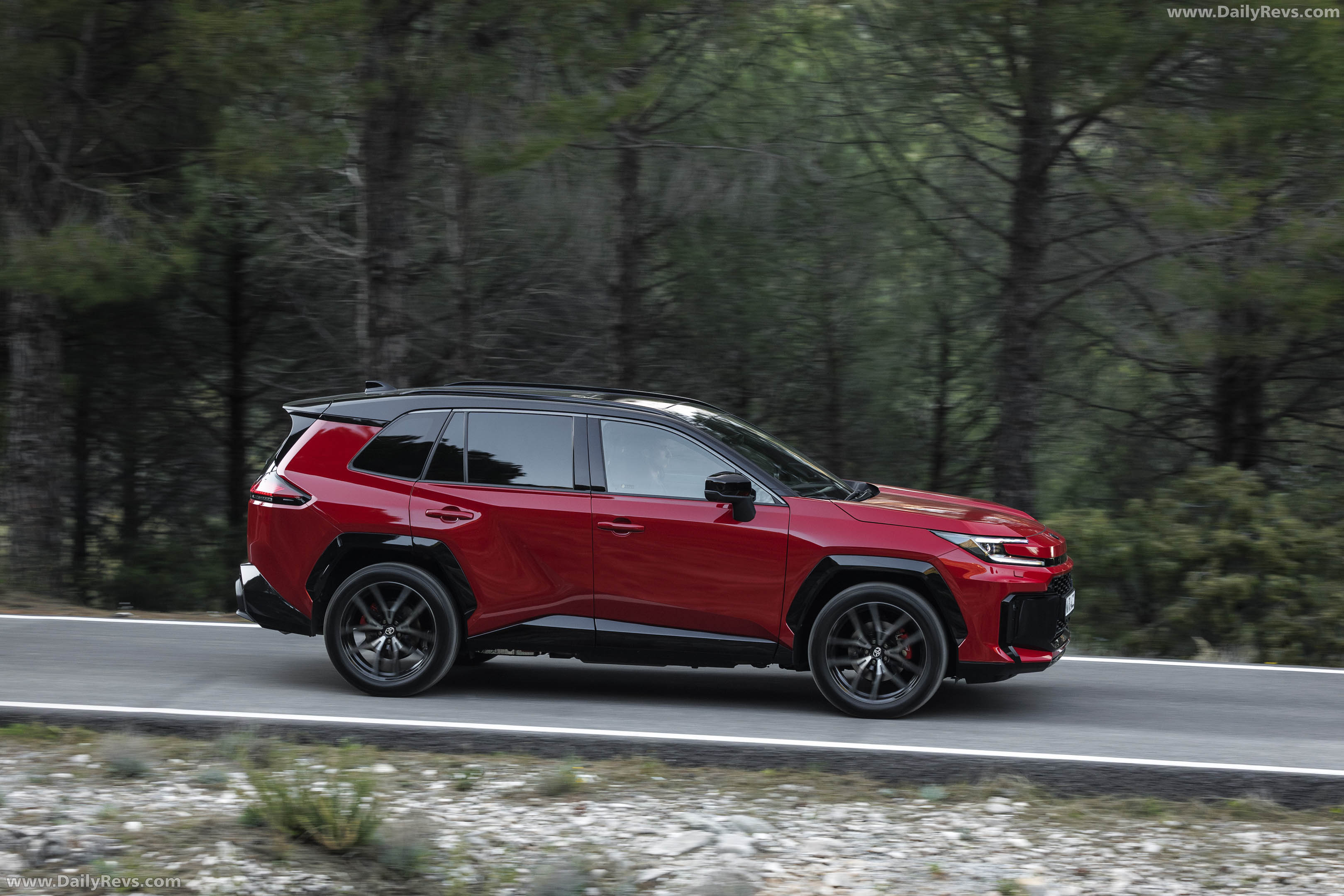 2026 Toyota RAV4 GR Sport European Version Side View