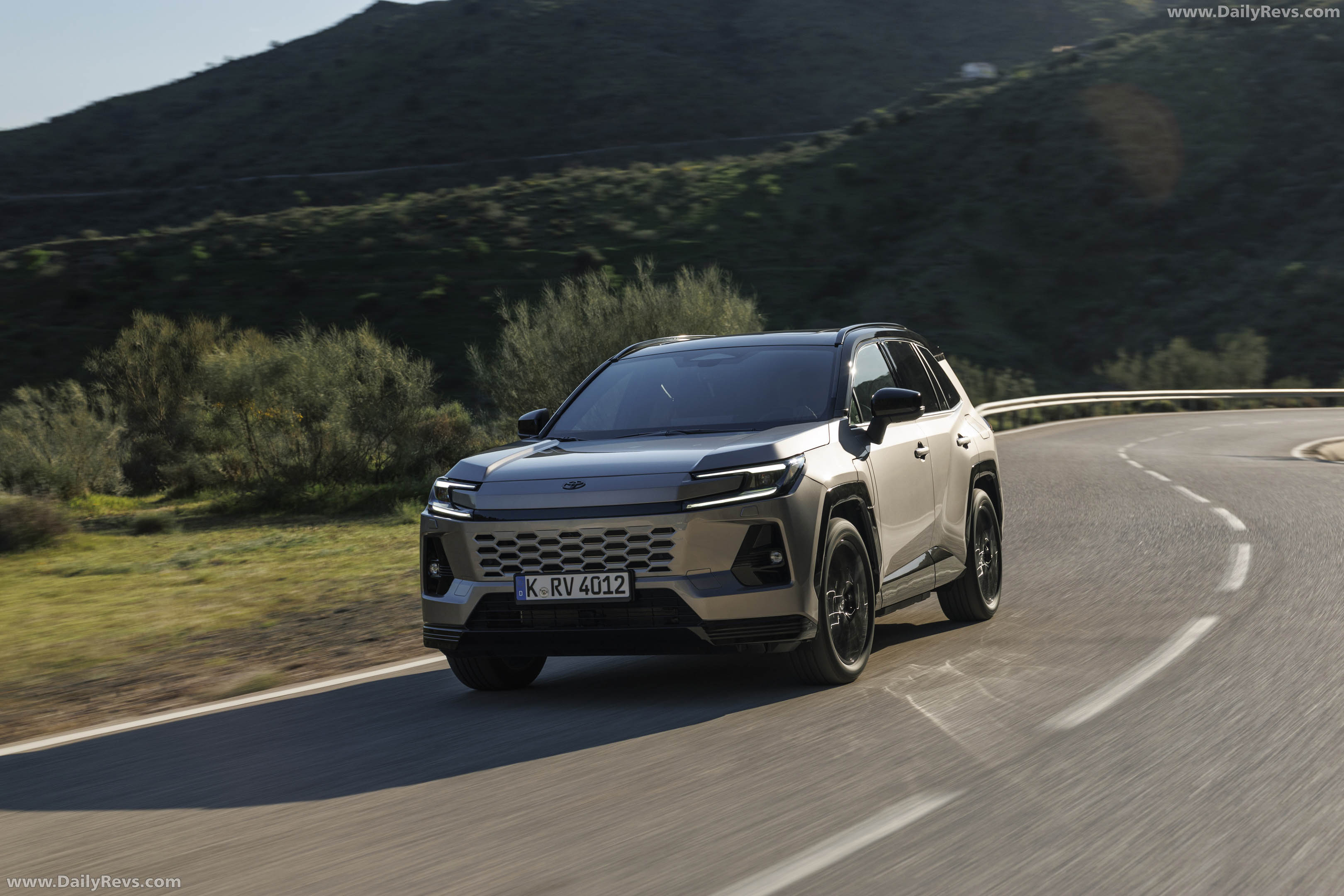 2026 Toyota RAV4 PHEV European Version Front View
