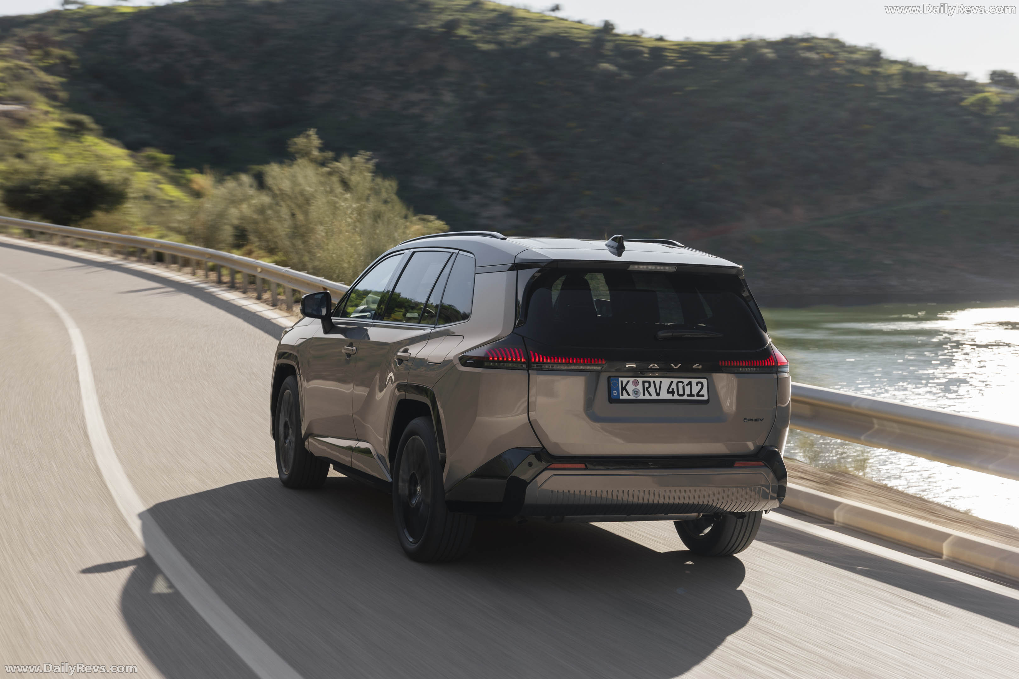 2026 Toyota RAV4 PHEV European Version Rear View